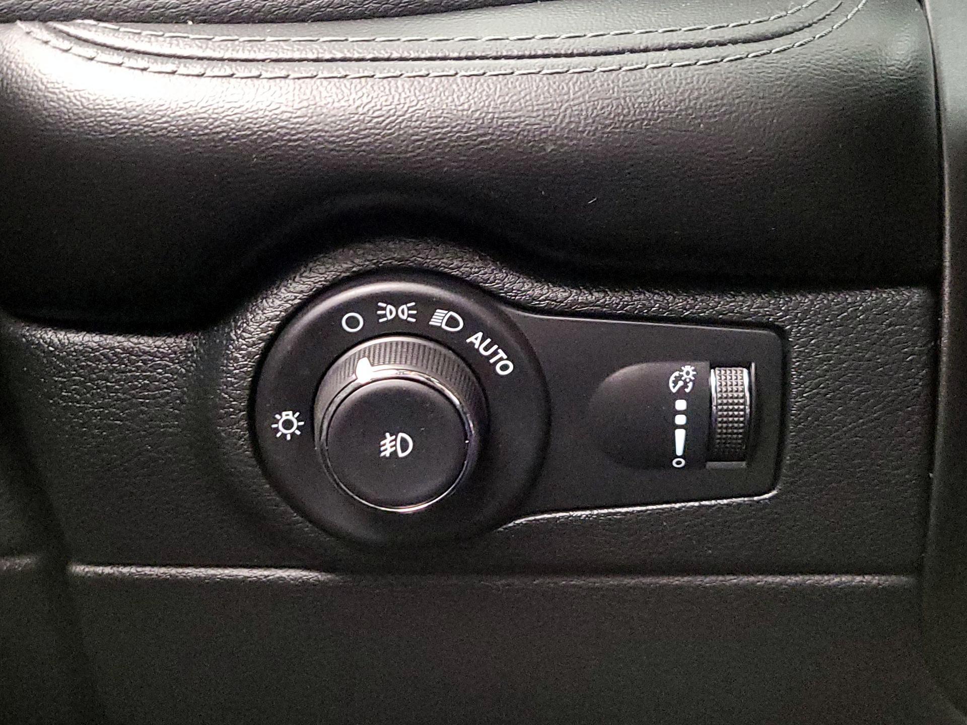 Thumbnail: 2022 Dodge Durango - 13