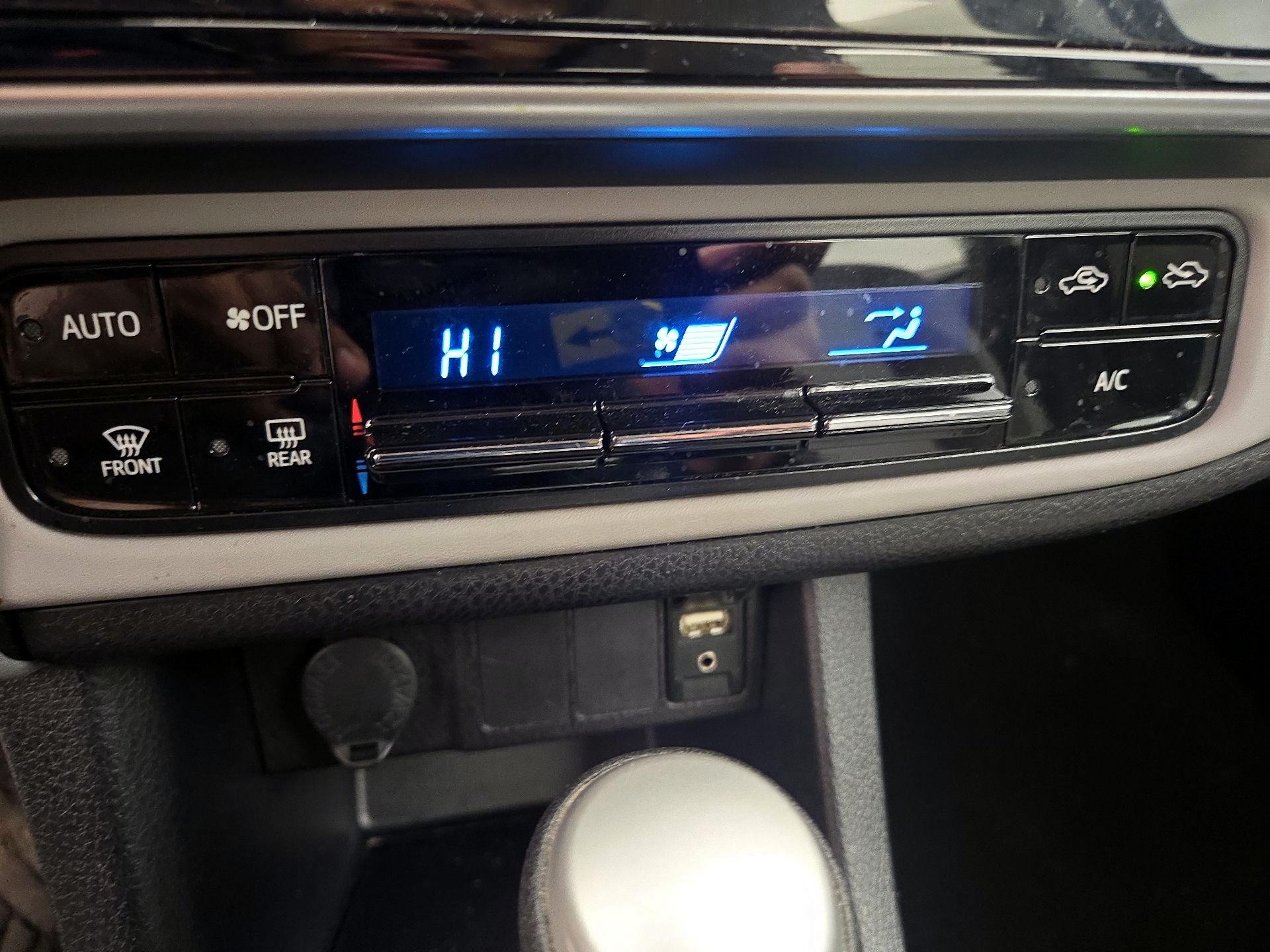 Thumbnail: 2017 Toyota Corolla - 16