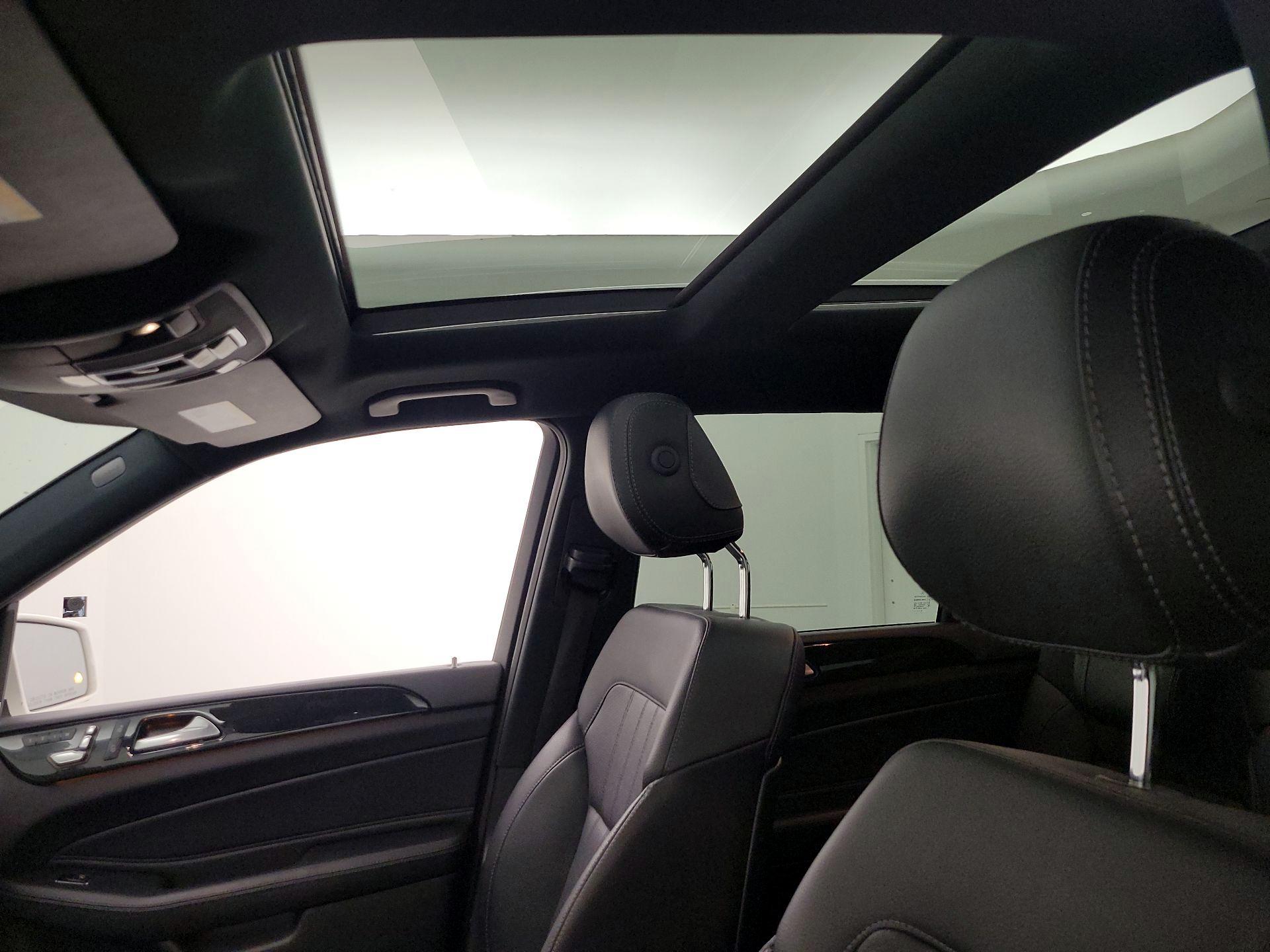 Thumbnail: 2019 Mercedes-Benz GLS - 20