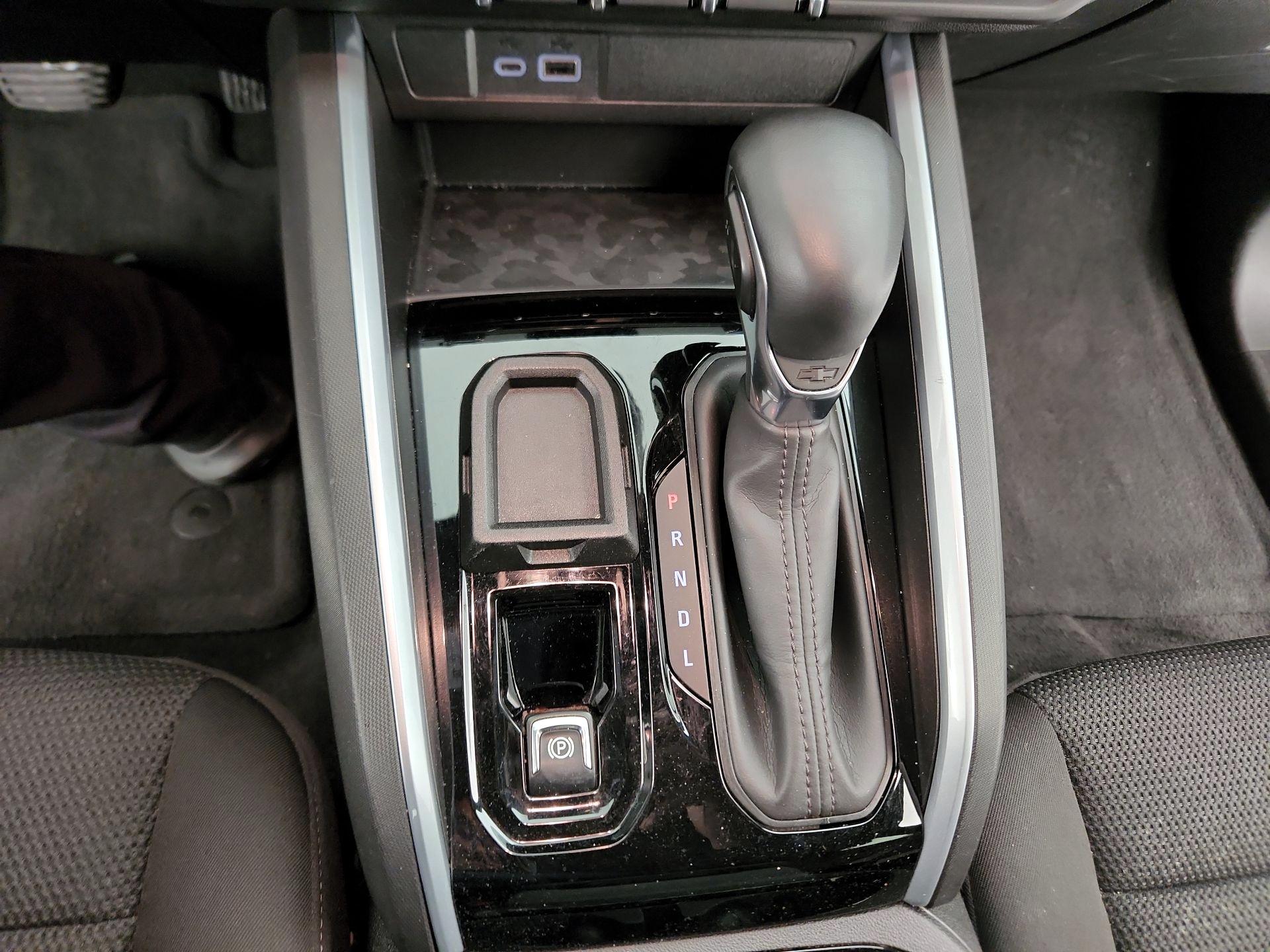 Thumbnail: 2023 Chevrolet Colorado - 17