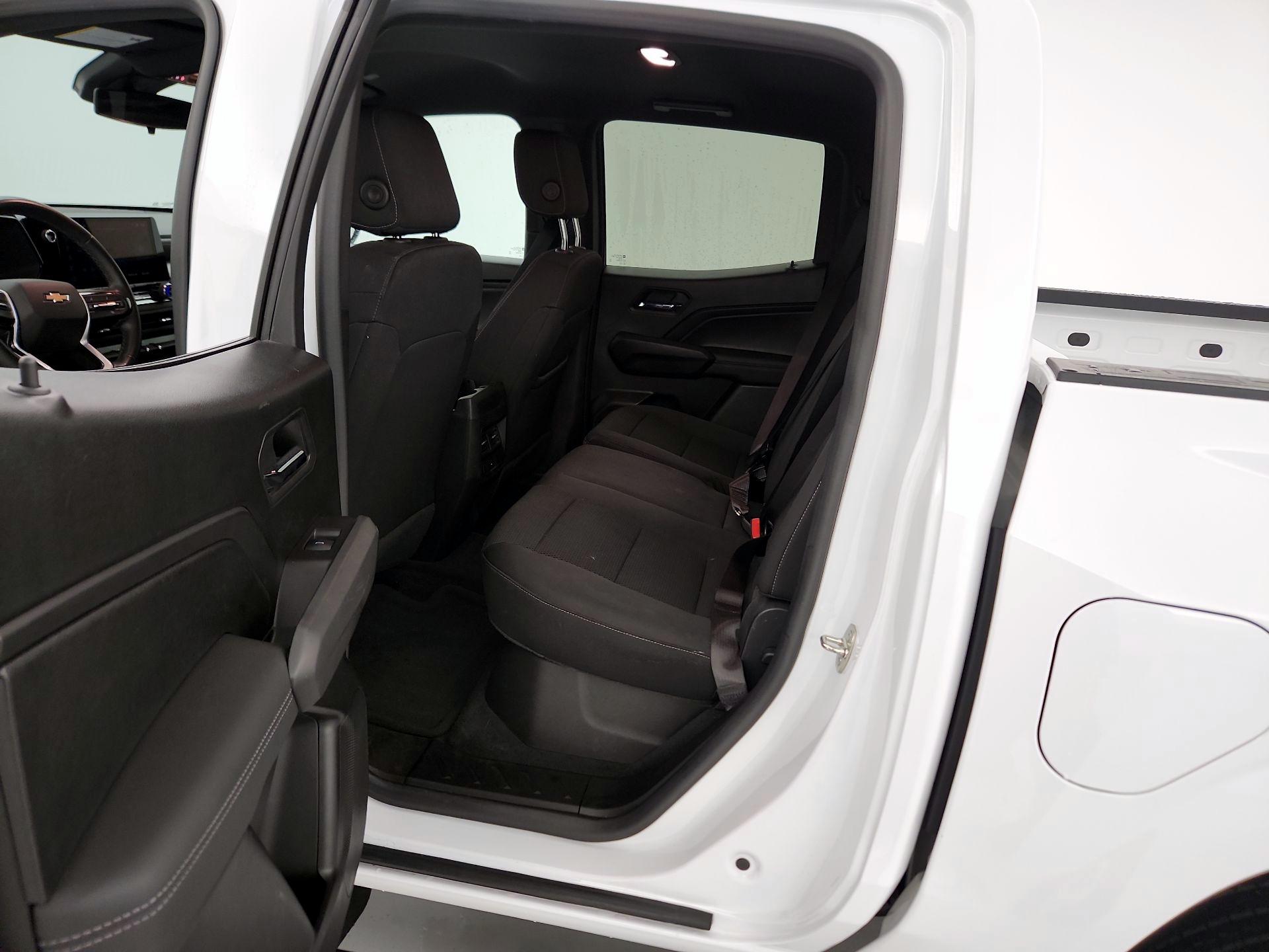 Thumbnail: 2023 Chevrolet Colorado - 19