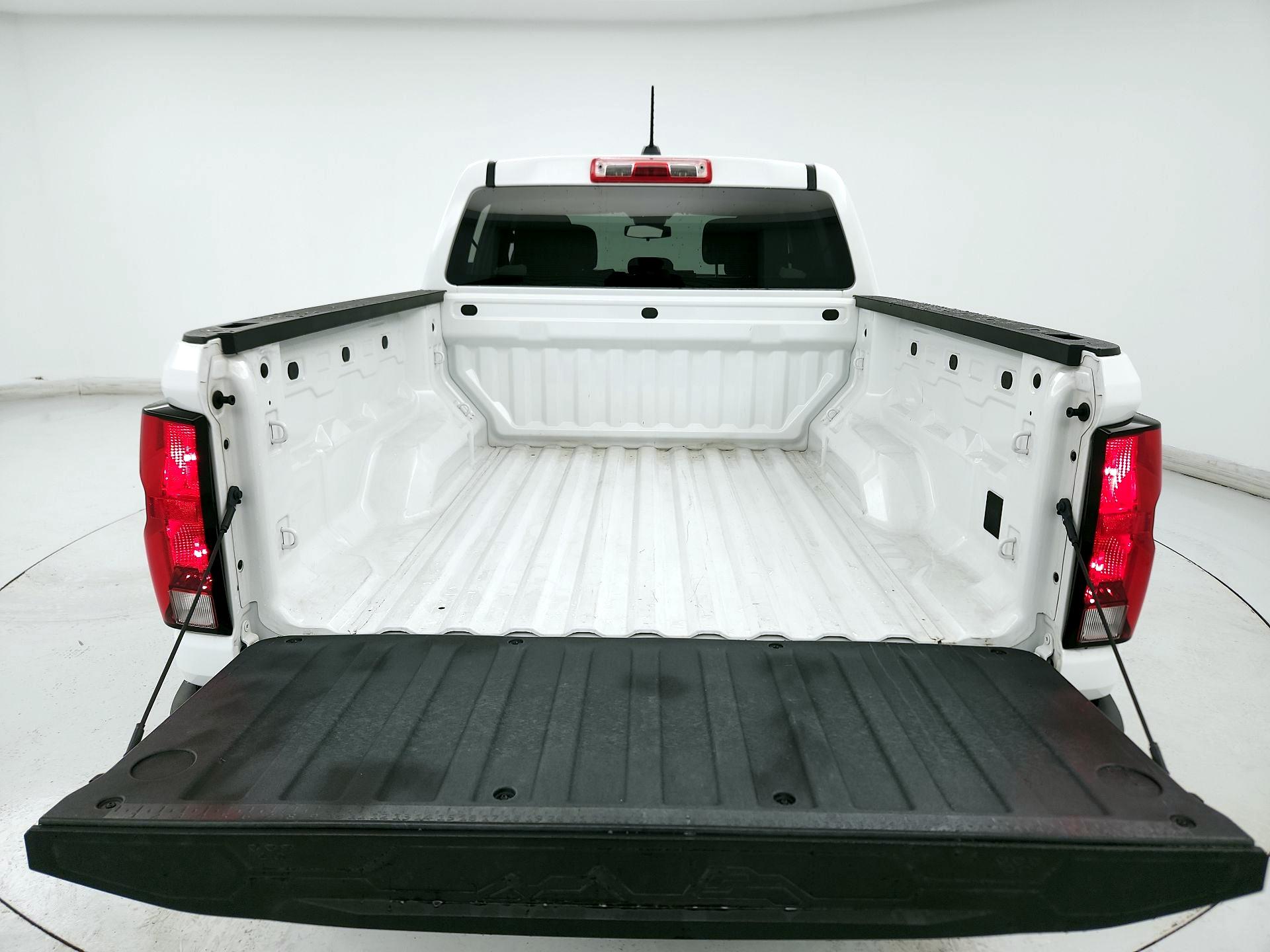 Thumbnail: 2023 Chevrolet Colorado - 20