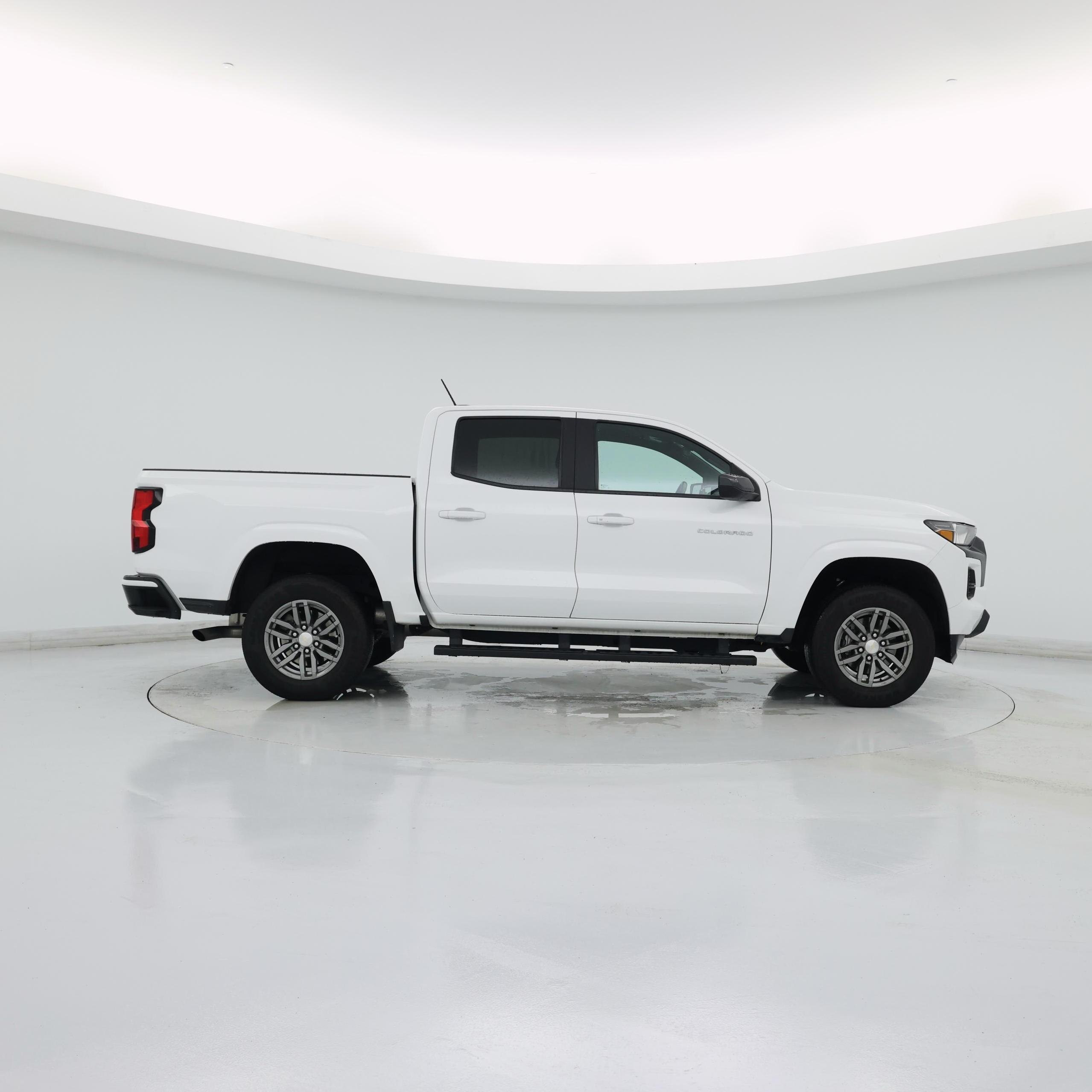 Thumbnail: 2023 Chevrolet Colorado - 7