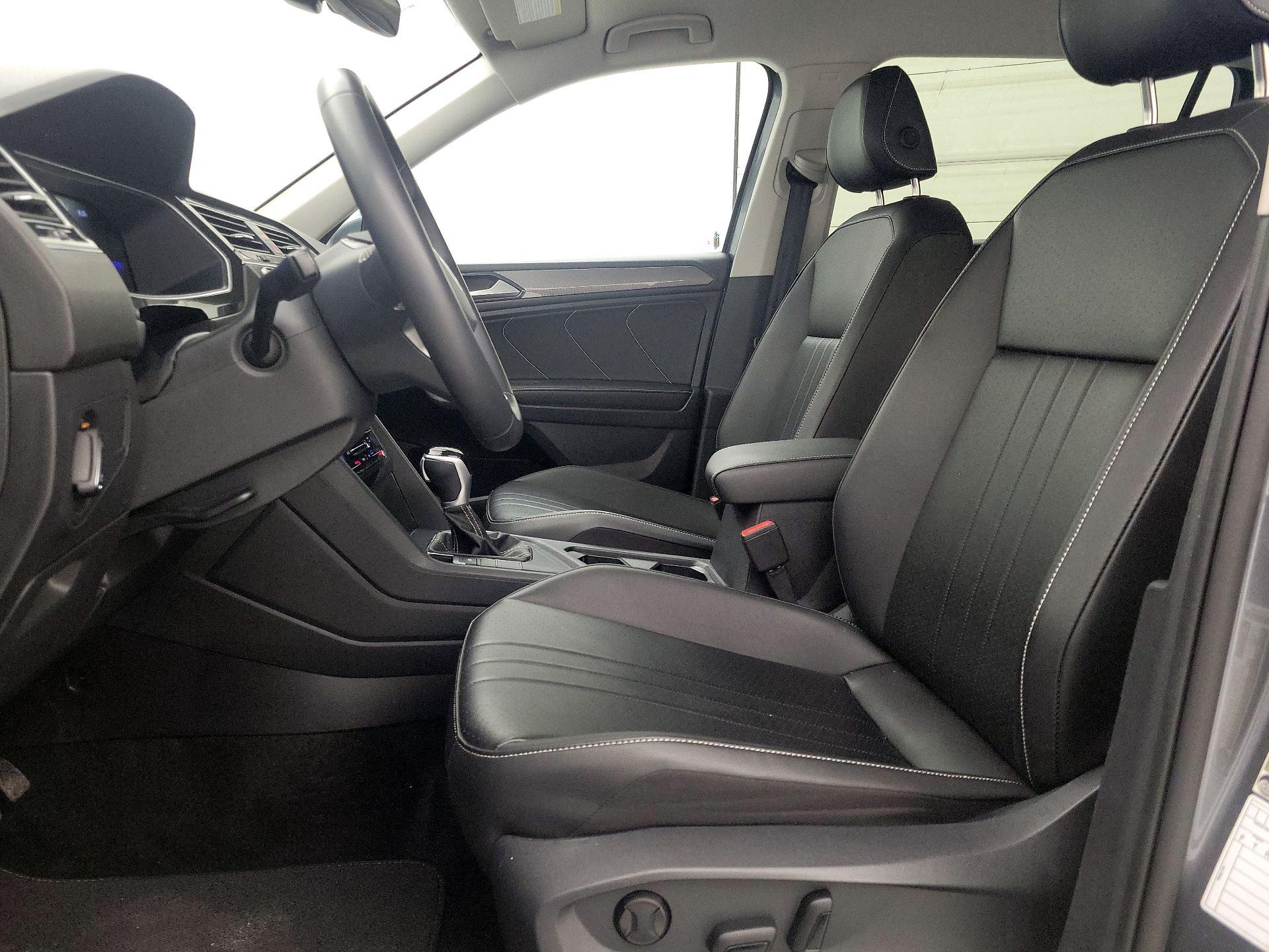 Thumbnail: 2024 Volkswagen Tiguan - 11