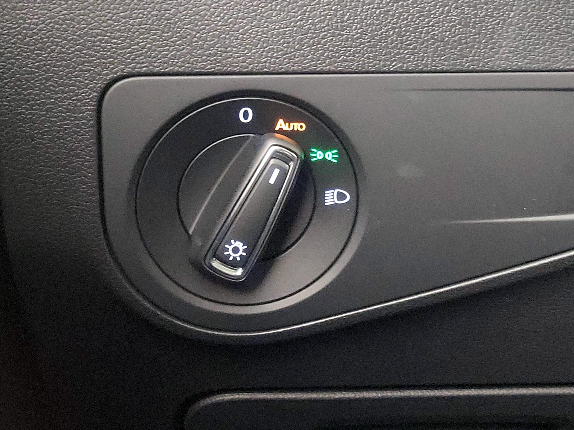 Thumbnail: 2024 Volkswagen Tiguan - 13