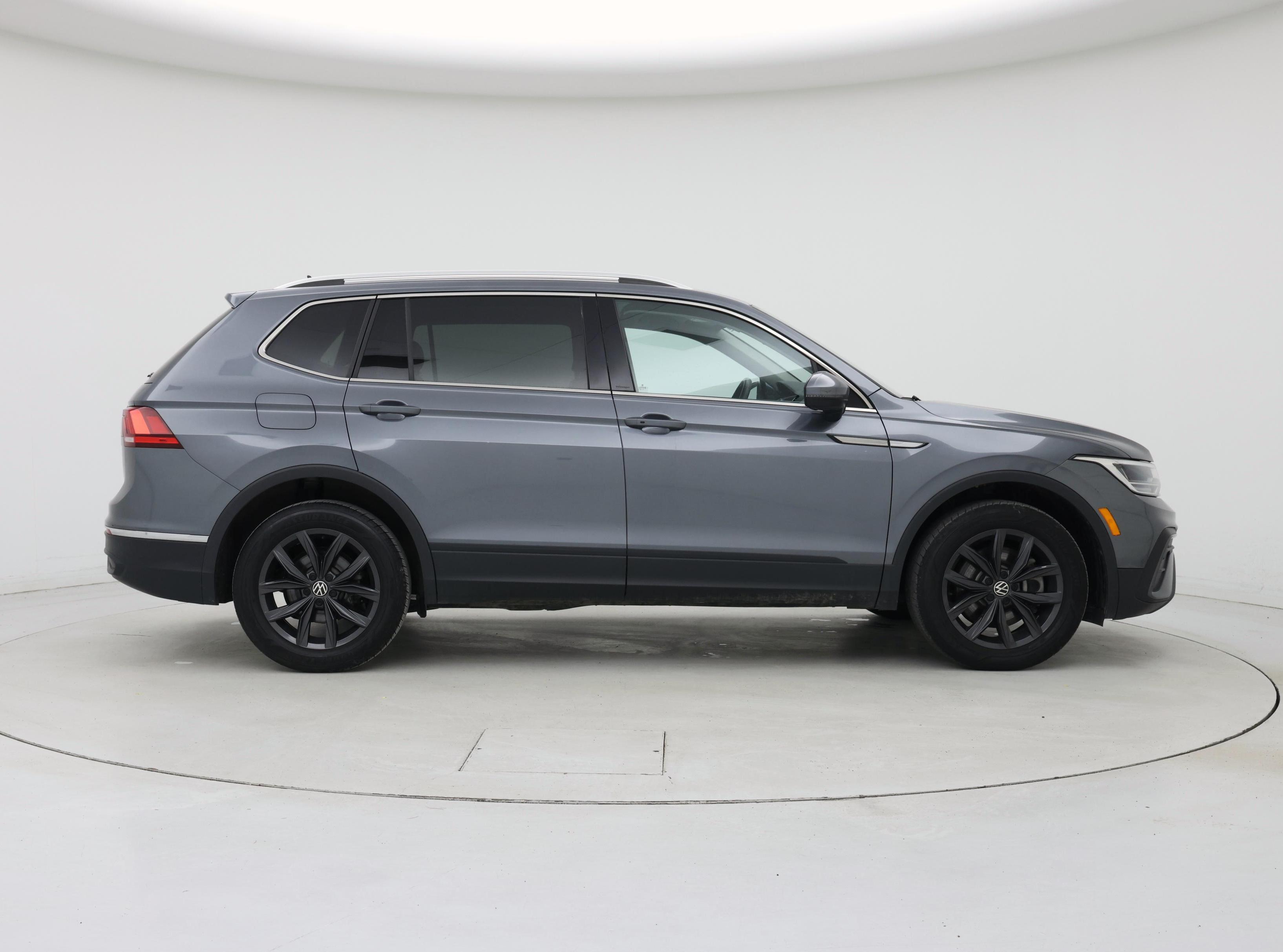 Thumbnail: 2024 Volkswagen Tiguan - 7