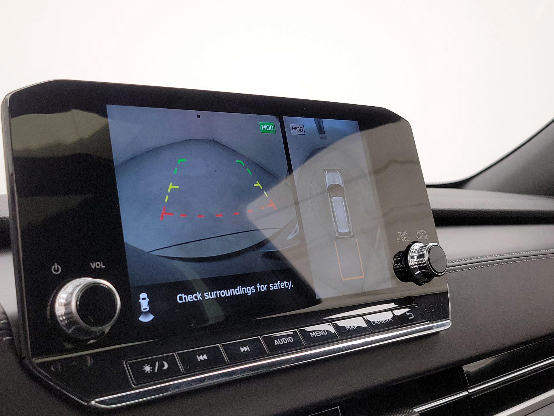 Thumbnail: 2023 Mitsubishi Outlander - 15