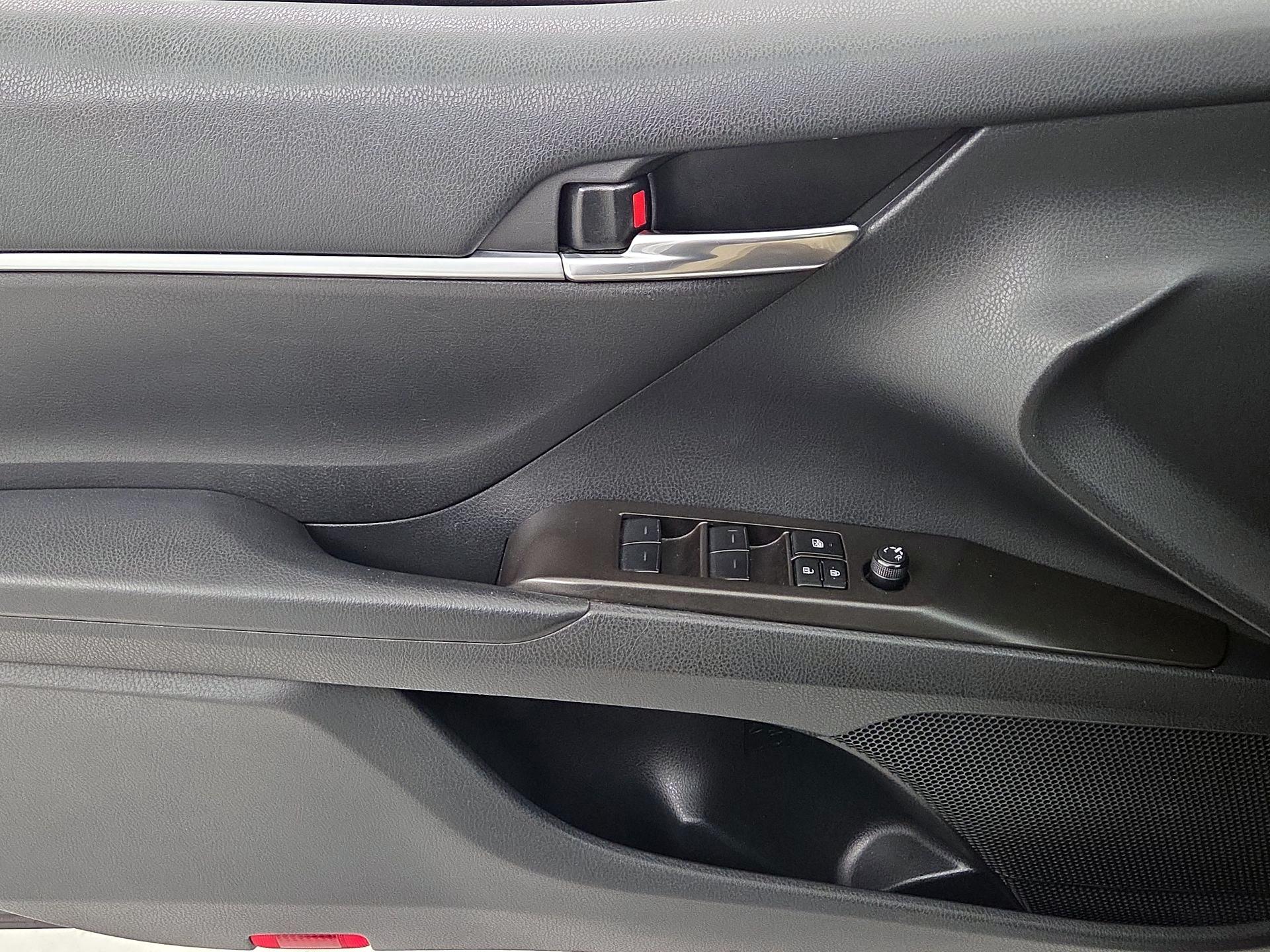 Thumbnail: 2023 Toyota Camry - 12