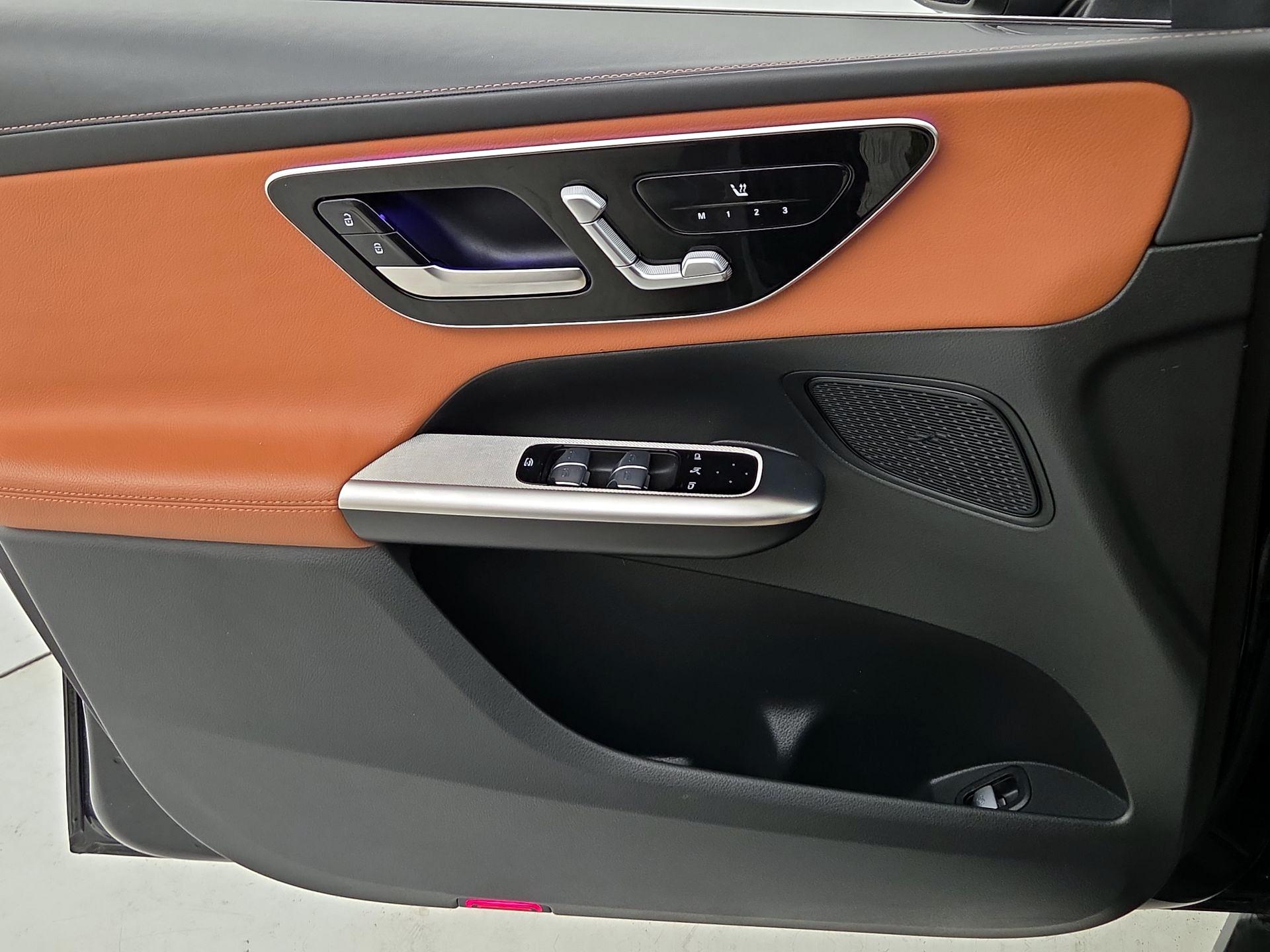 Thumbnail: 2024 Mercedes-Benz GLC - 10