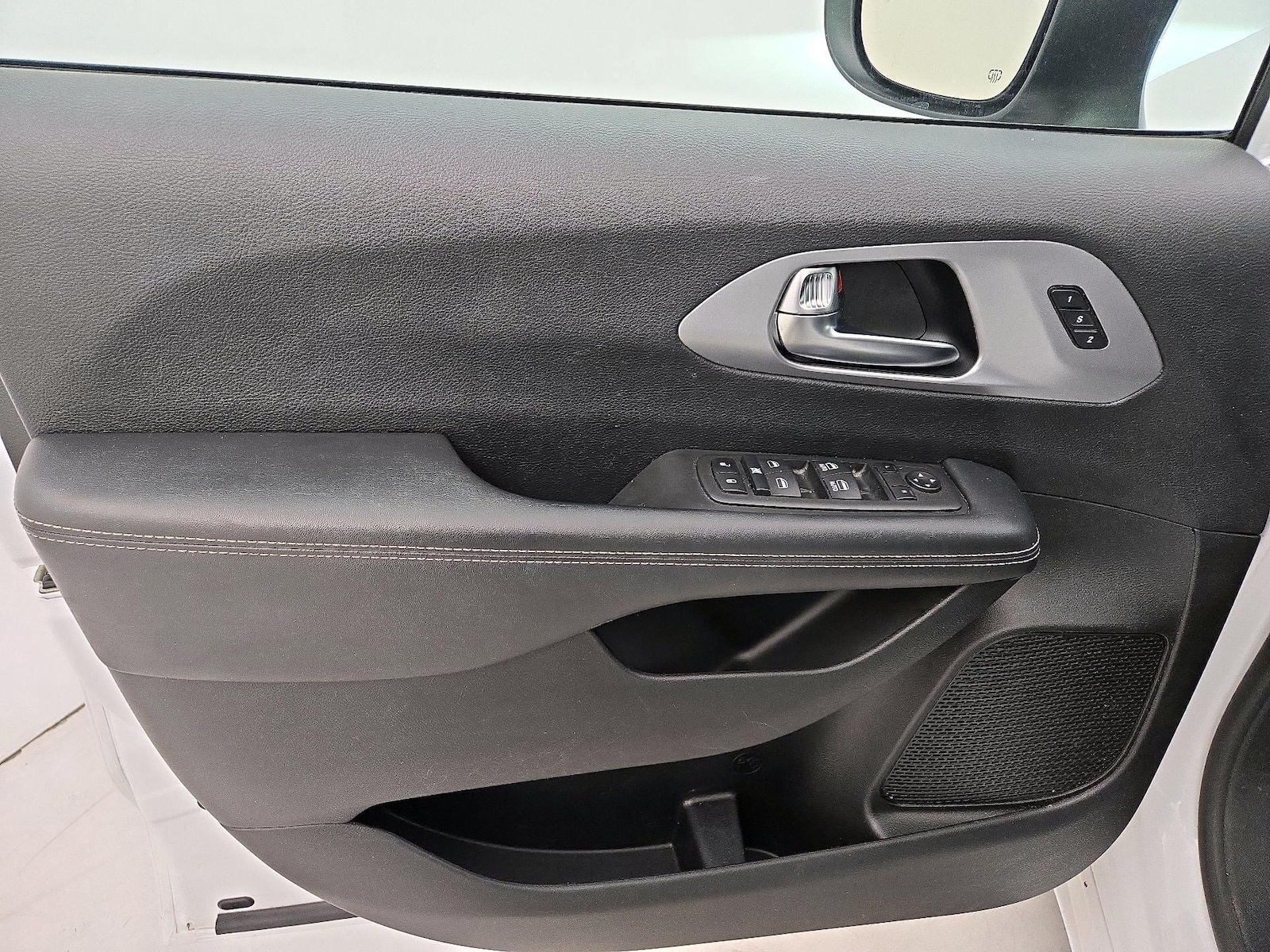 2023 Chrysler Pacifica Touring L - Photo 13