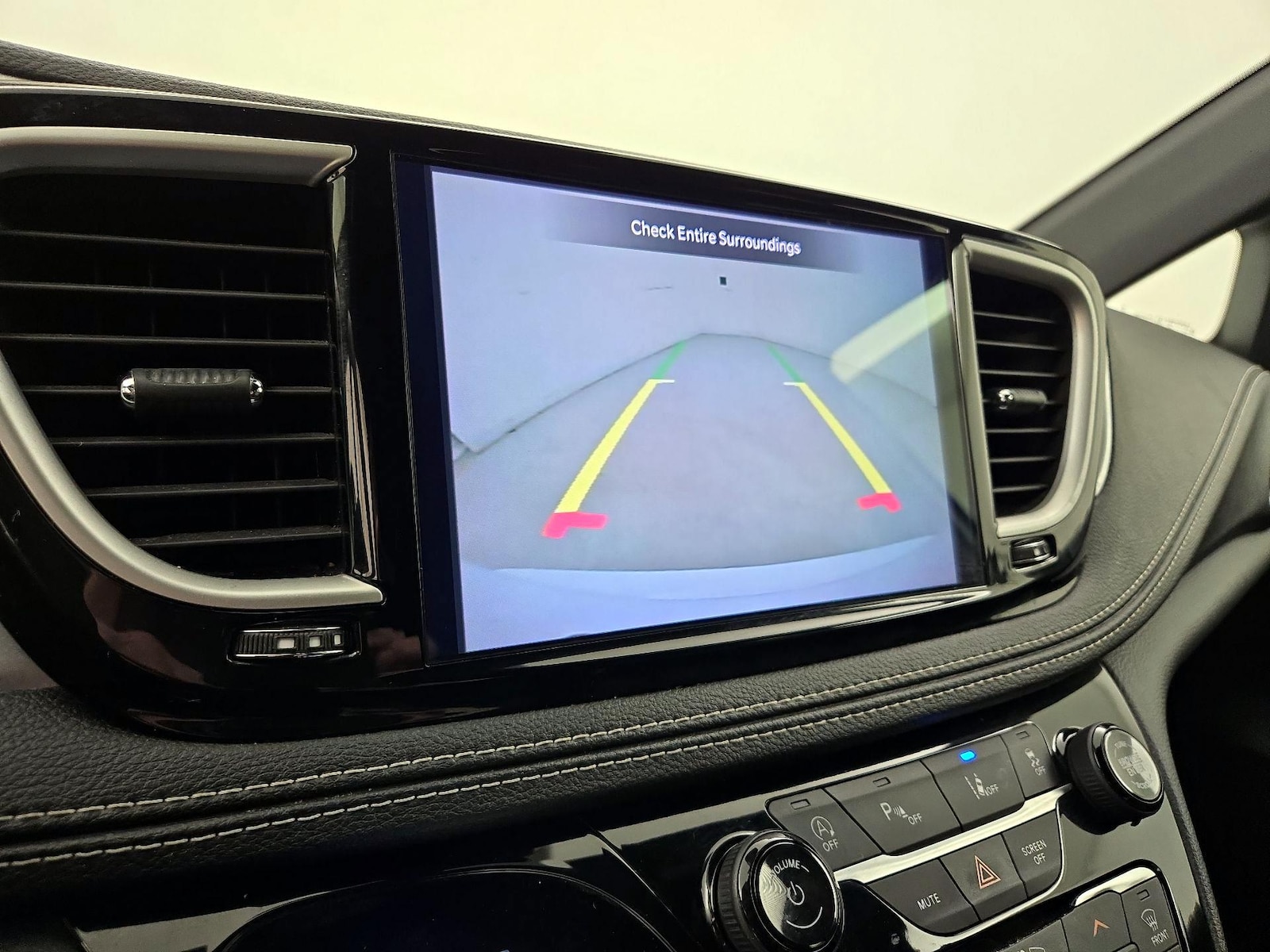 2023 Chrysler Pacifica Touring L - Photo 15