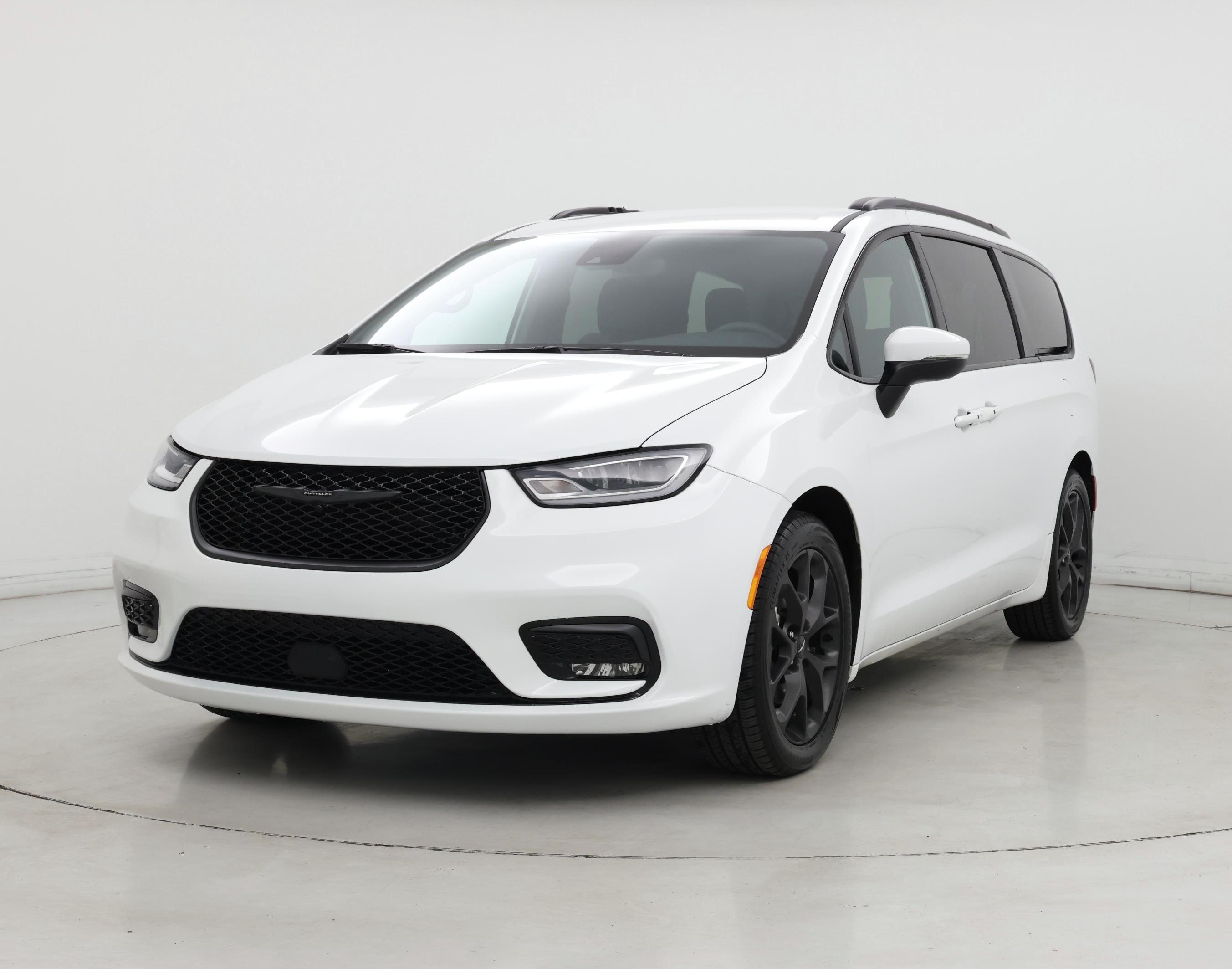 Thumbnail: 2023 Chrysler Pacifica - 4