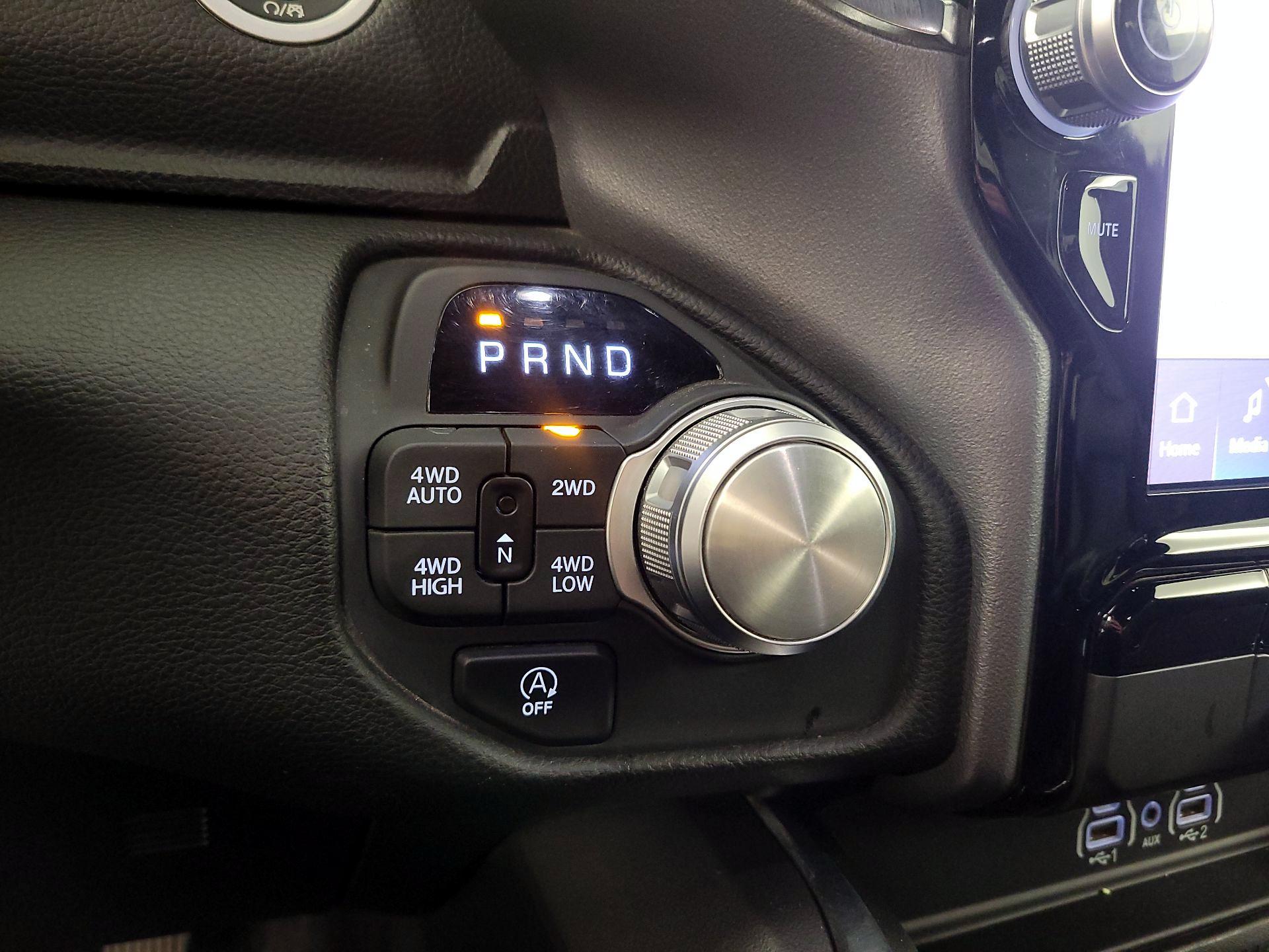 Thumbnail: 2025 RAM 1500 - 18