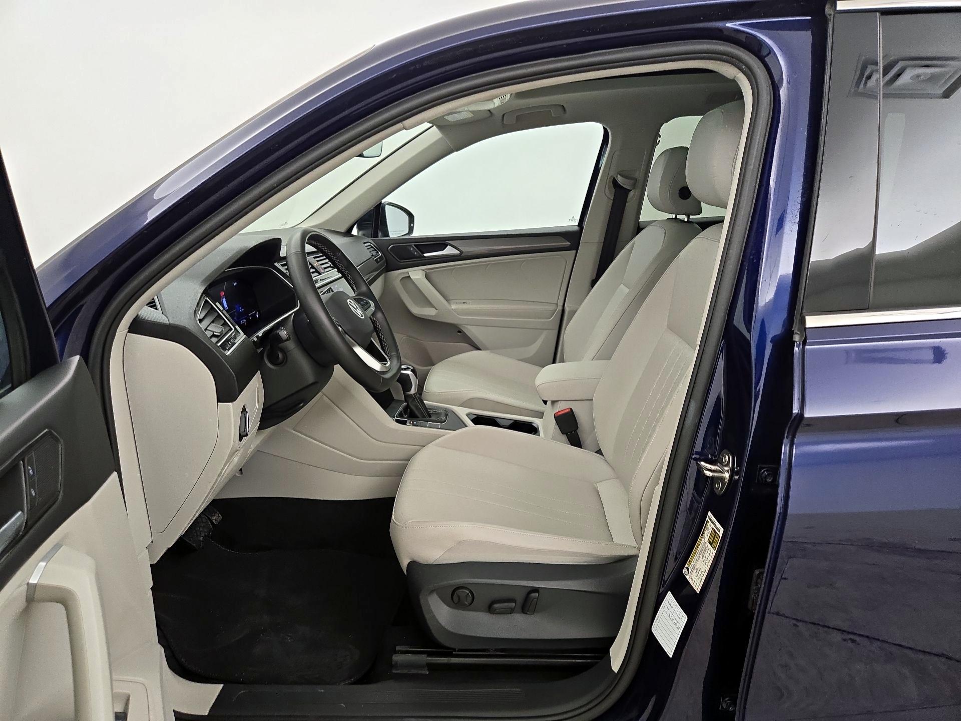 Thumbnail: 2024 Volkswagen Tiguan - 11