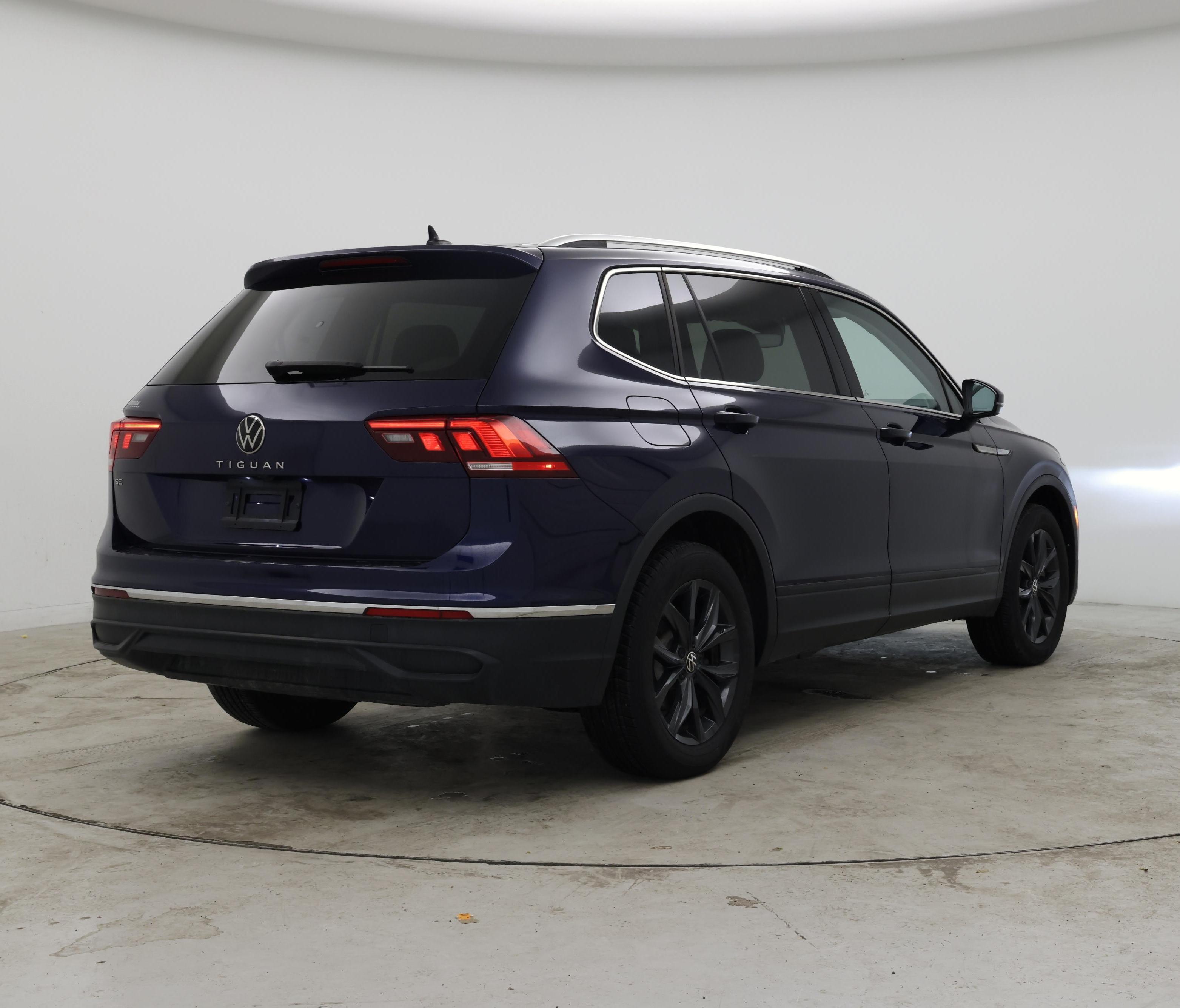 Thumbnail: 2024 Volkswagen Tiguan - 8