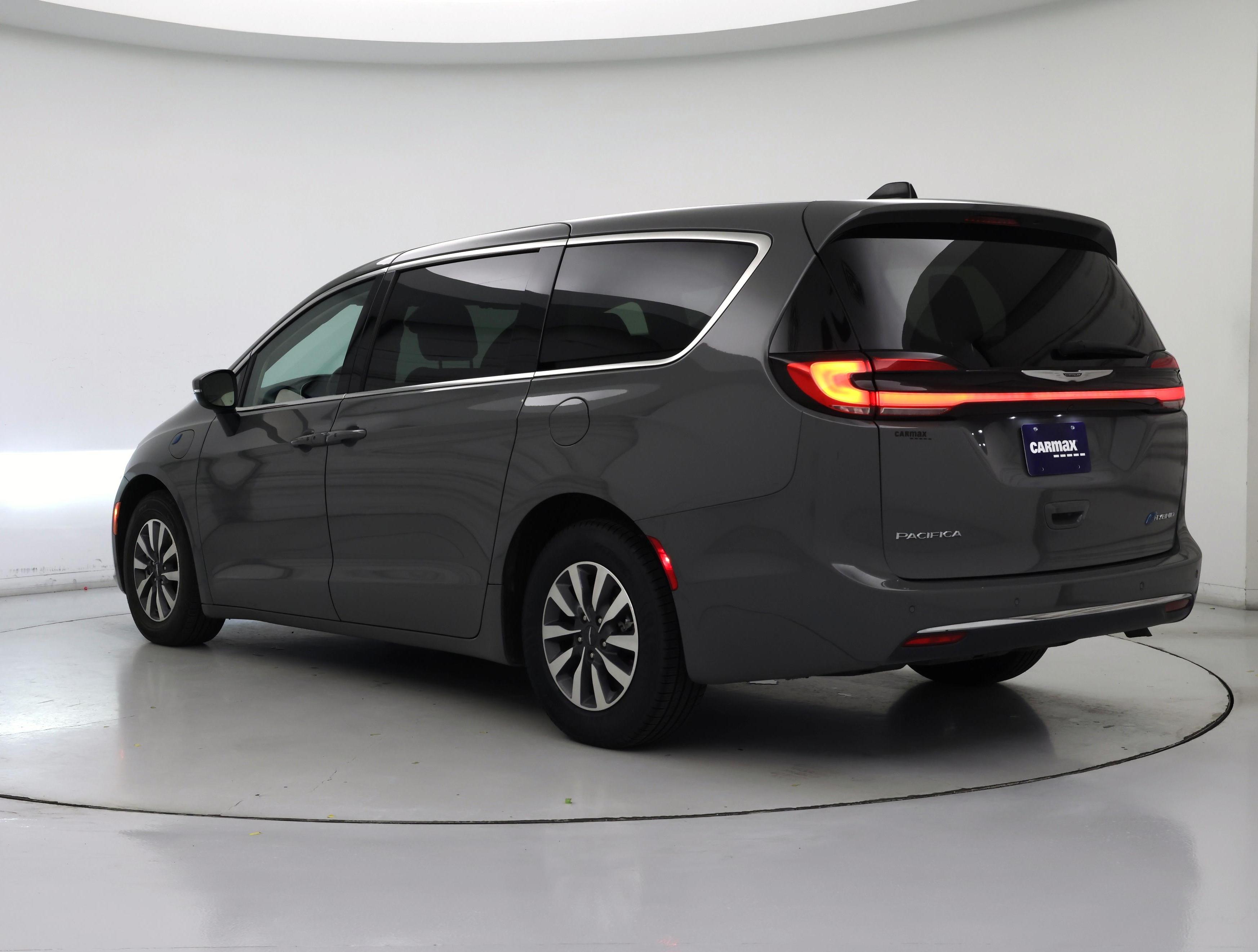 Thumbnail: 2023 Chrysler Pacifica - 2