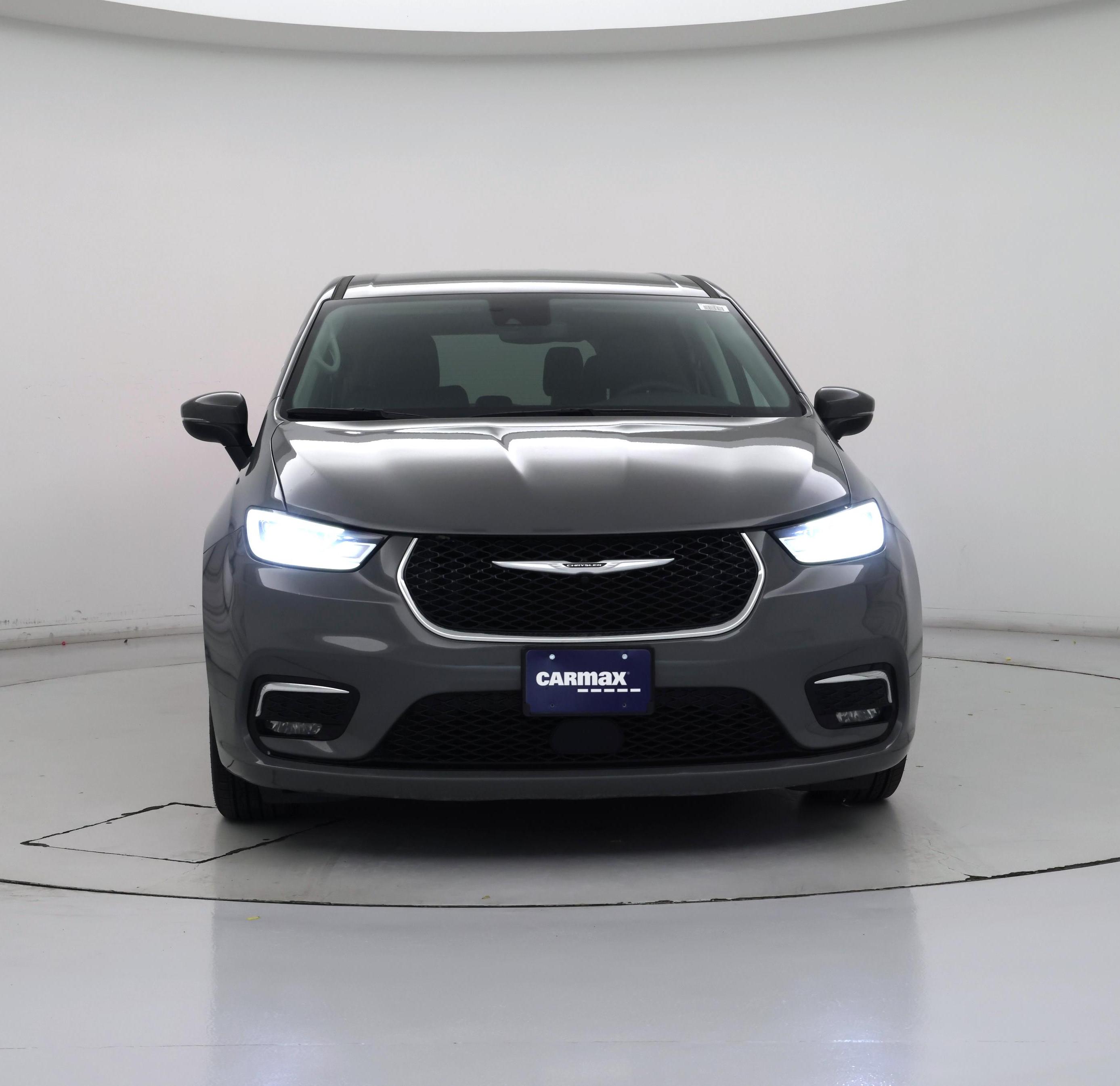 Thumbnail: 2023 Chrysler Pacifica - 5