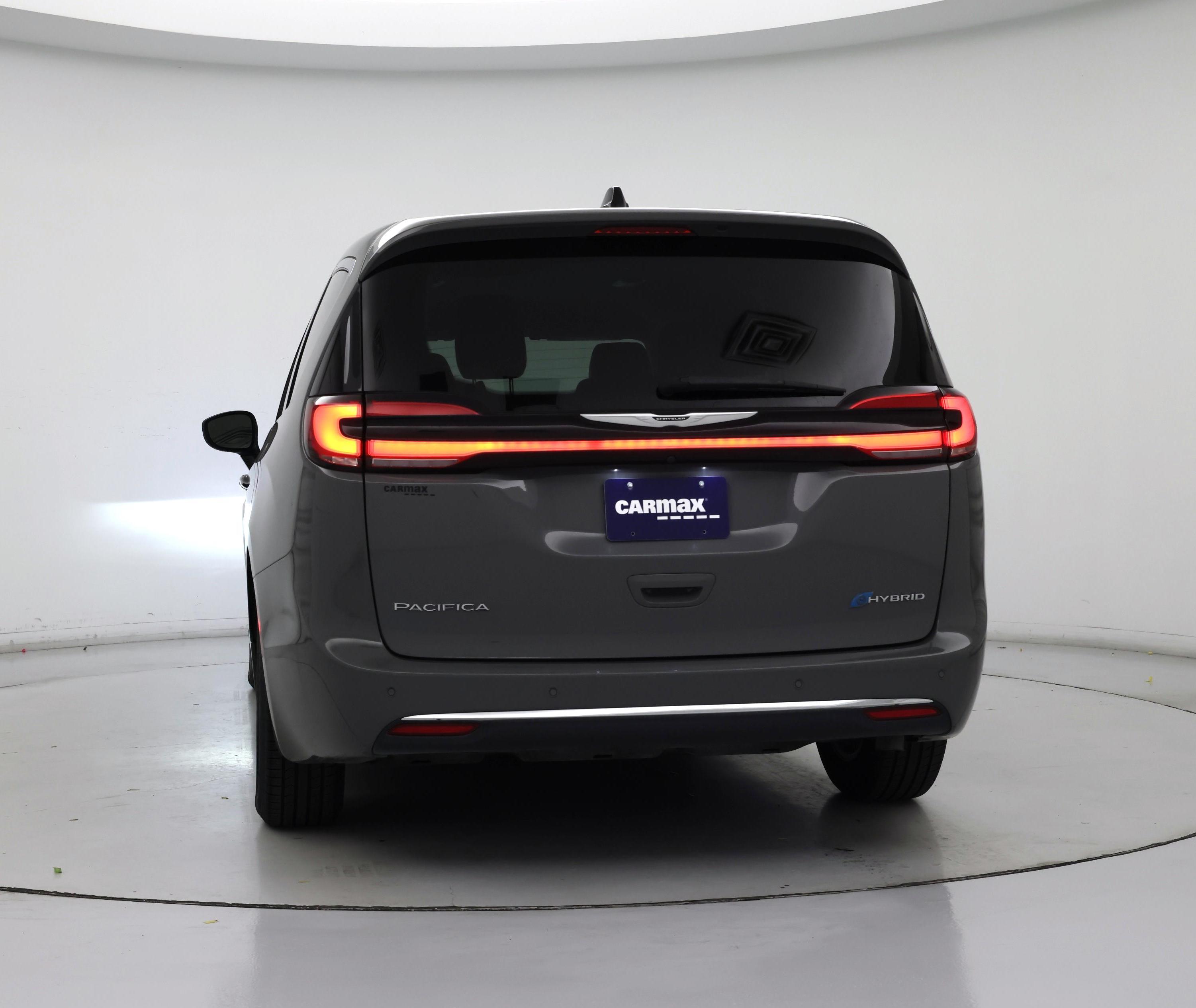 Thumbnail: 2023 Chrysler Pacifica - 6