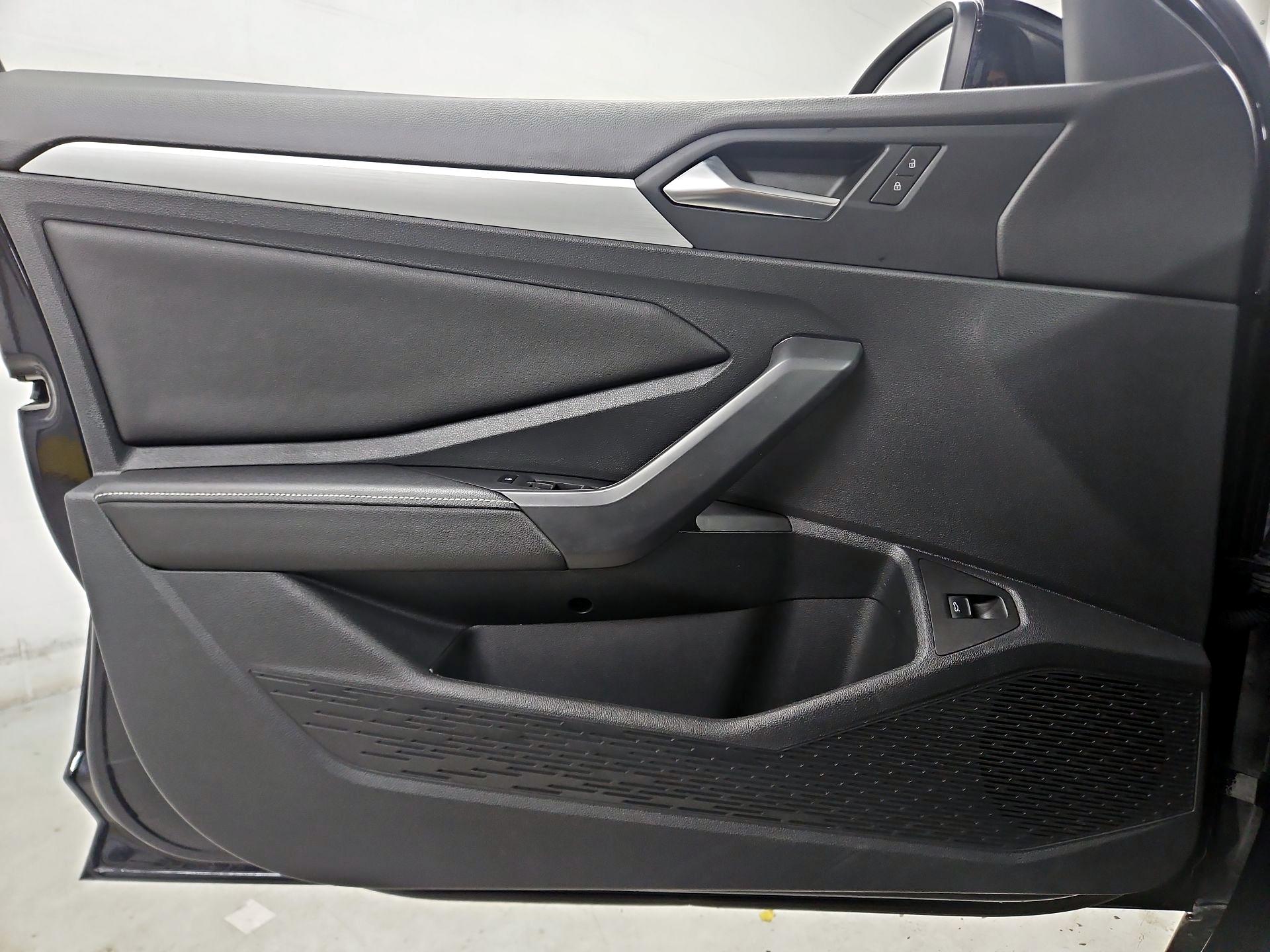 Thumbnail: 2025 Volkswagen Jetta - 12