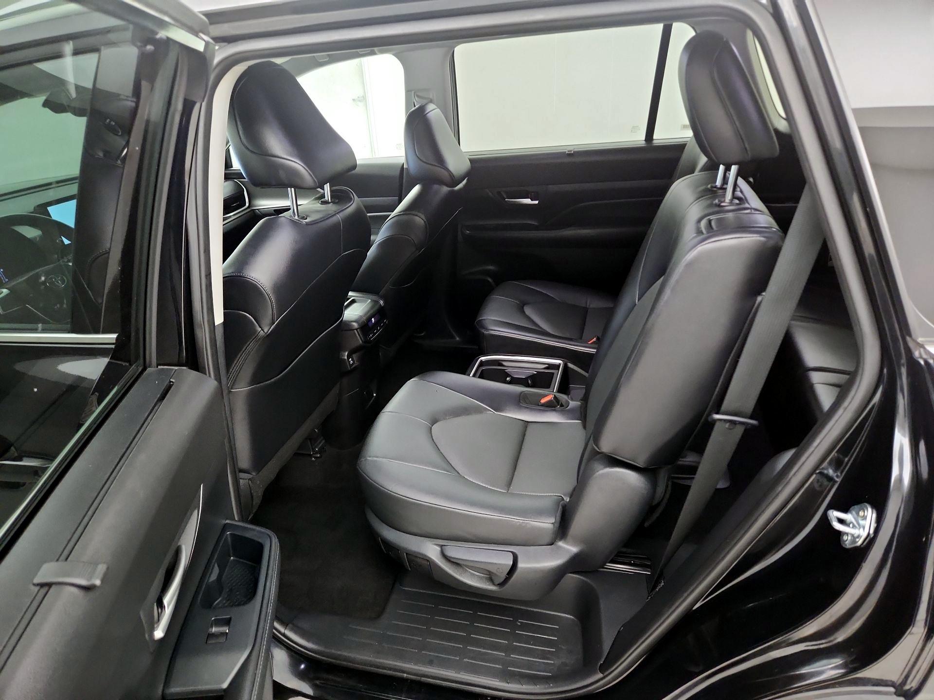 Thumbnail: 2025 Toyota Grand Highlander - 19