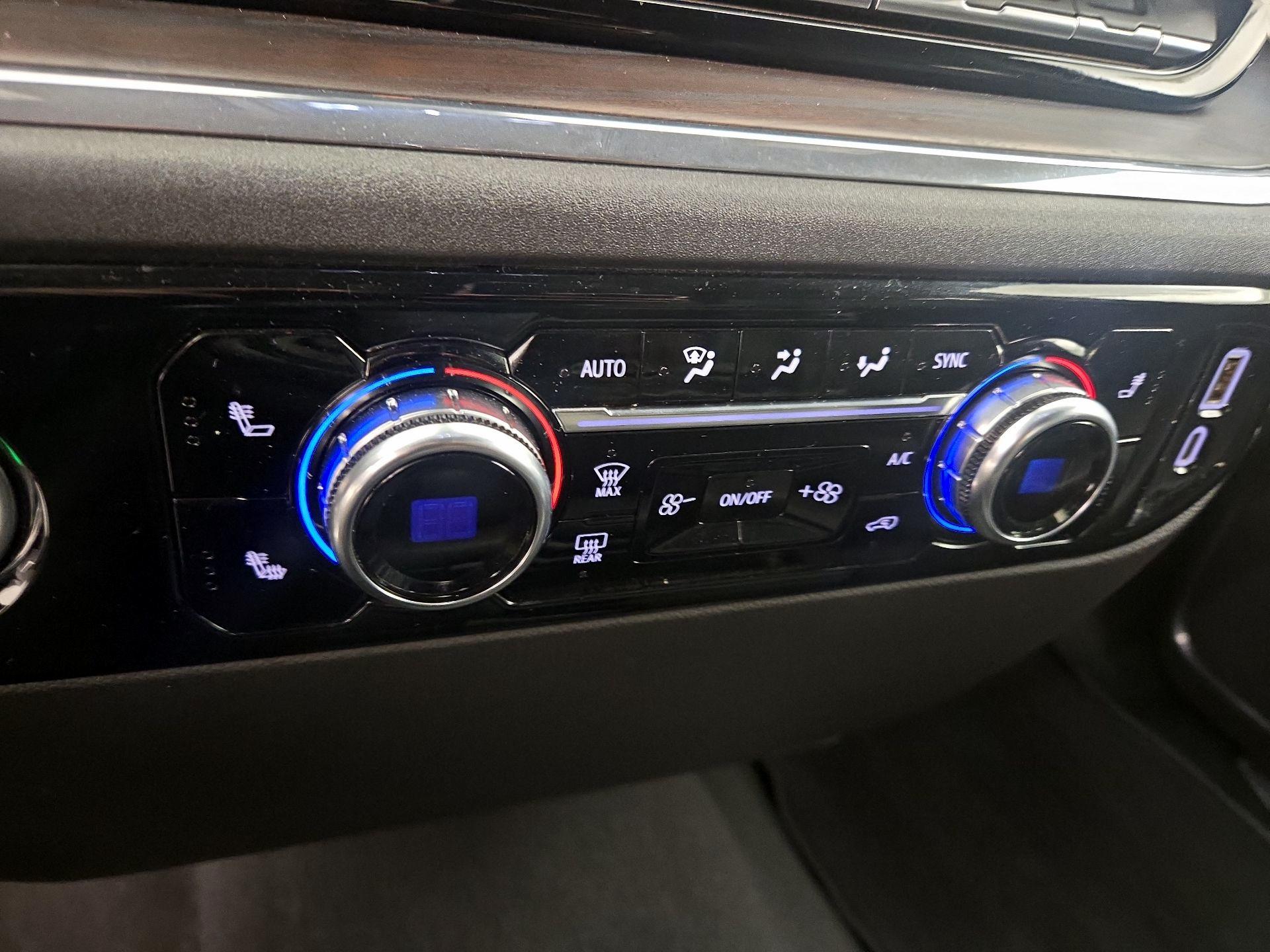 Thumbnail: 2024 GMC Sierra 1500 - 16