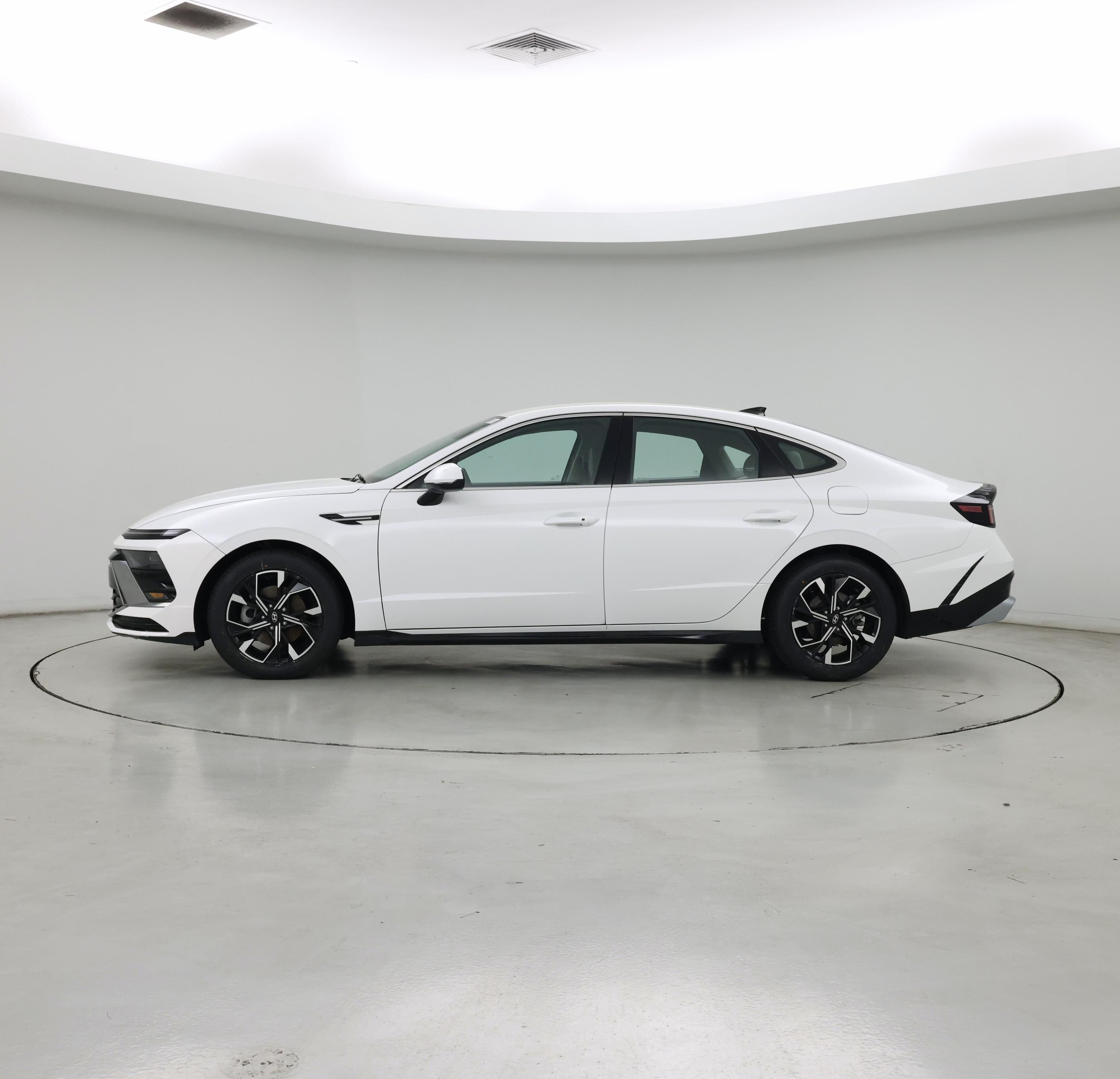 Thumbnail: 2025 Hyundai Sonata - 3