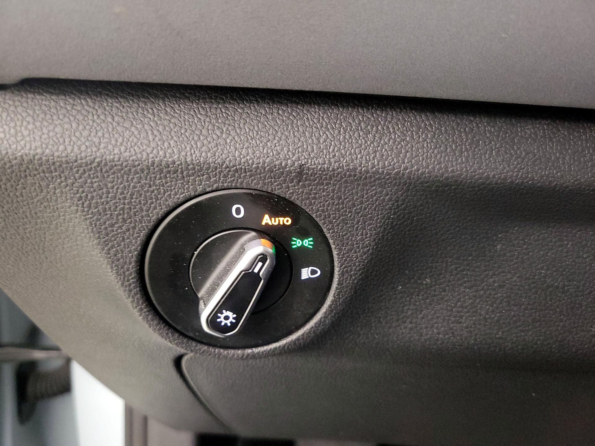 Thumbnail: 2025 Volkswagen Jetta - 13