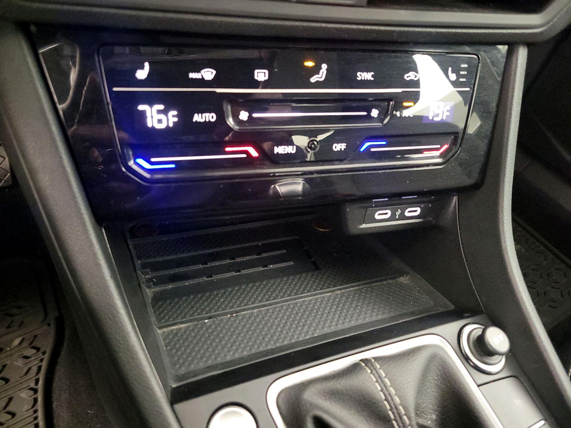 Thumbnail: 2025 Volkswagen Jetta - 16