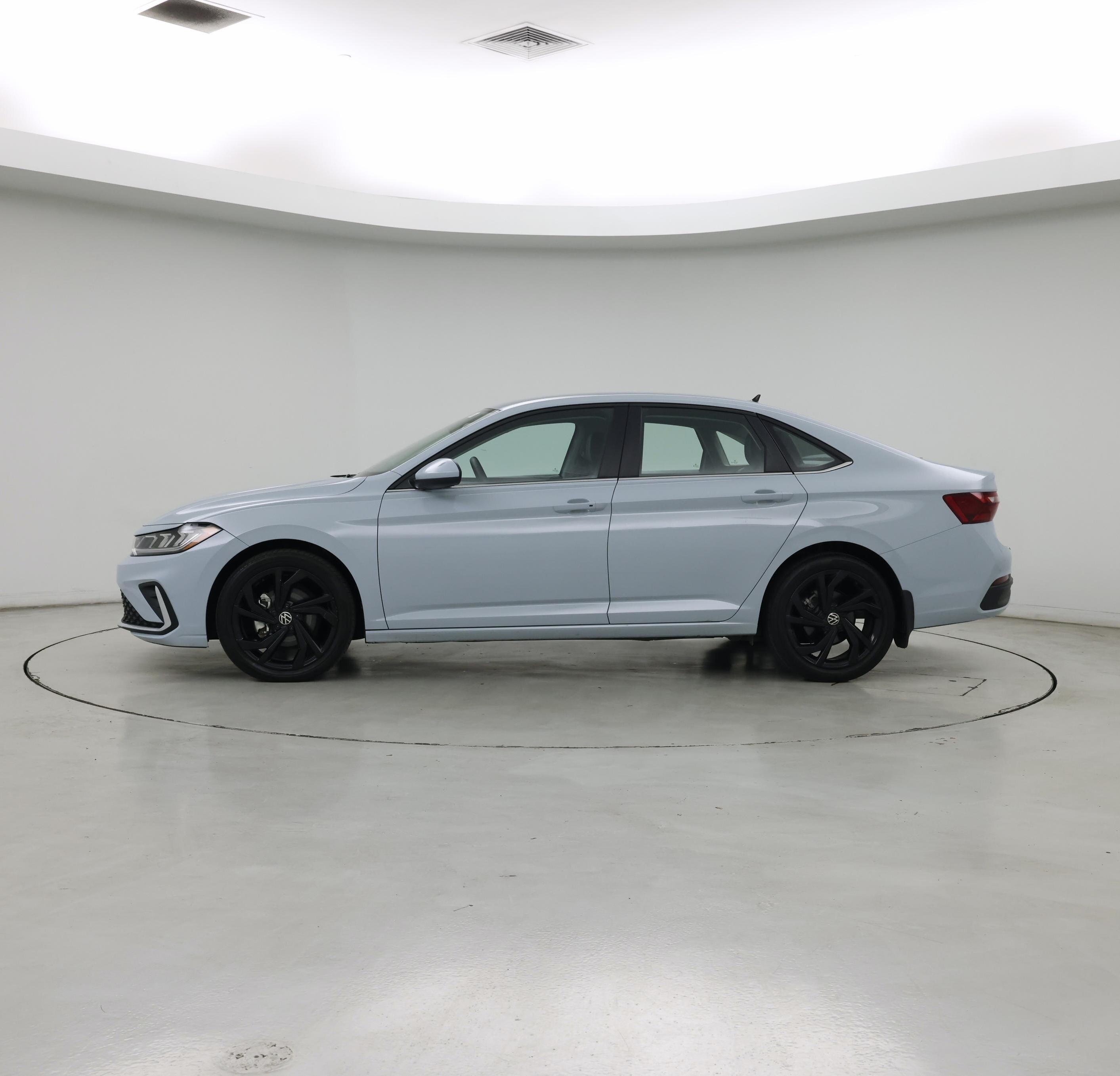 Thumbnail: 2025 Volkswagen Jetta - 3