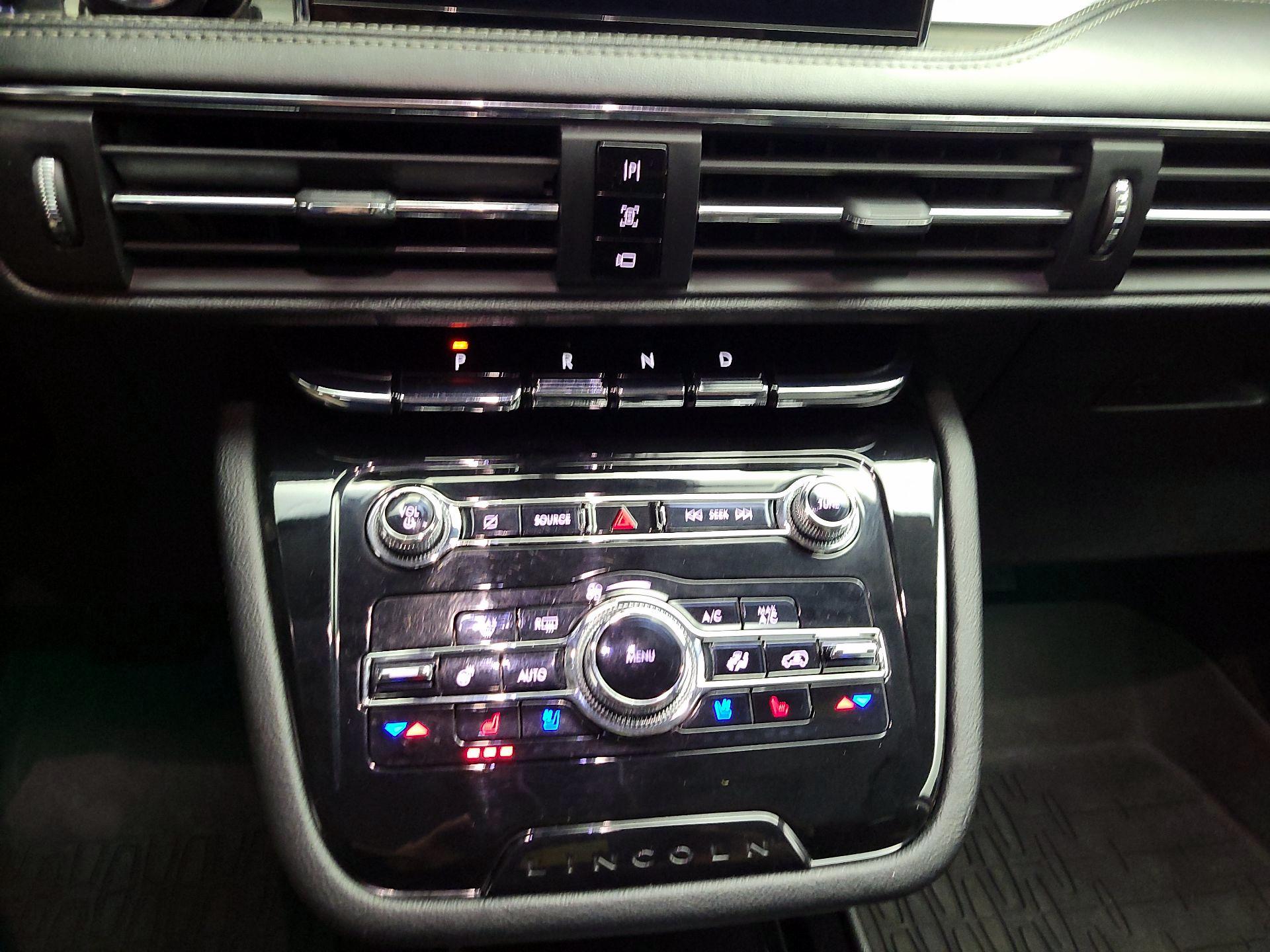 Thumbnail: 2022 Lincoln Corsair - 18