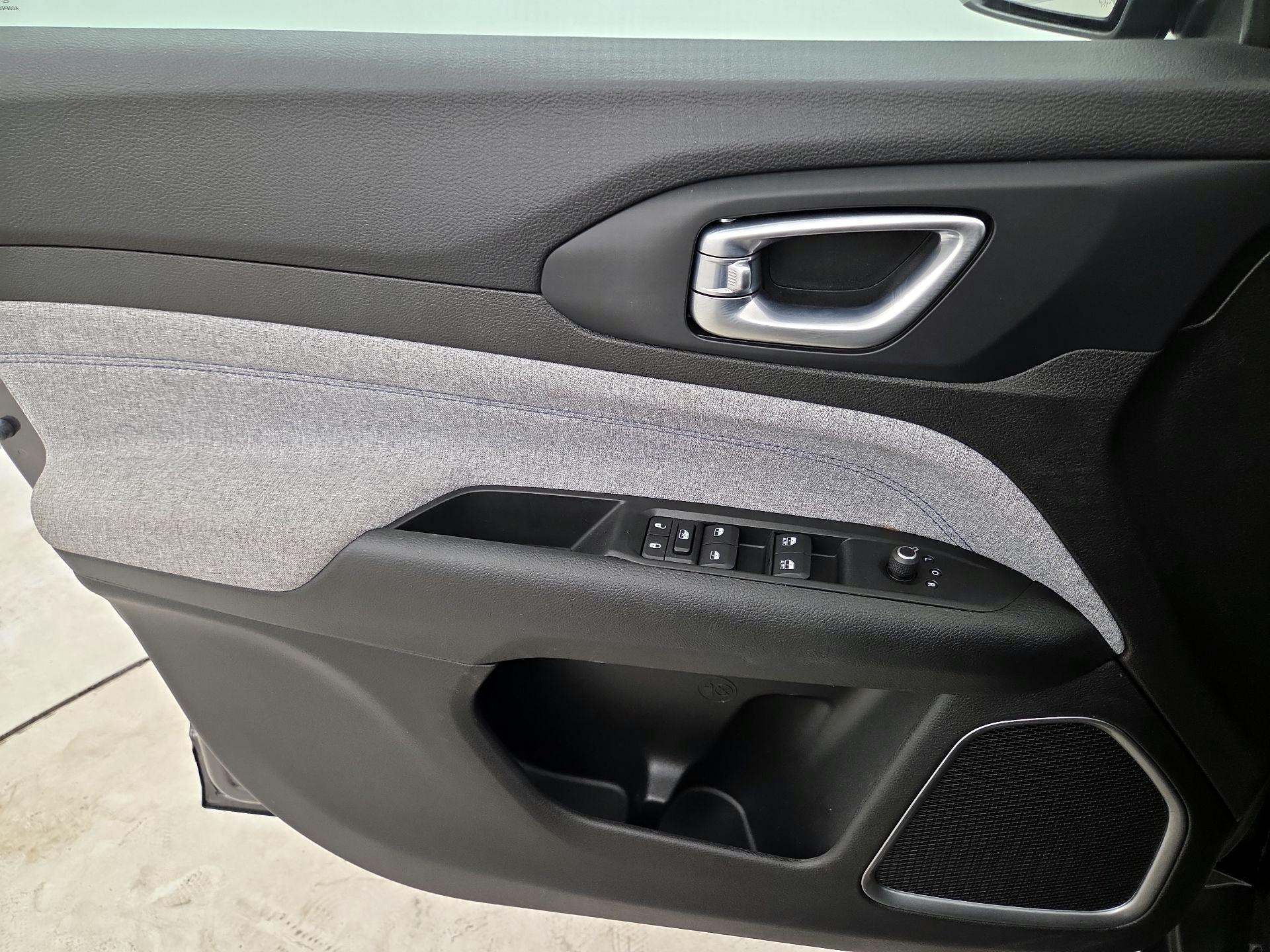 Thumbnail: 2022 Jeep Compass - 12