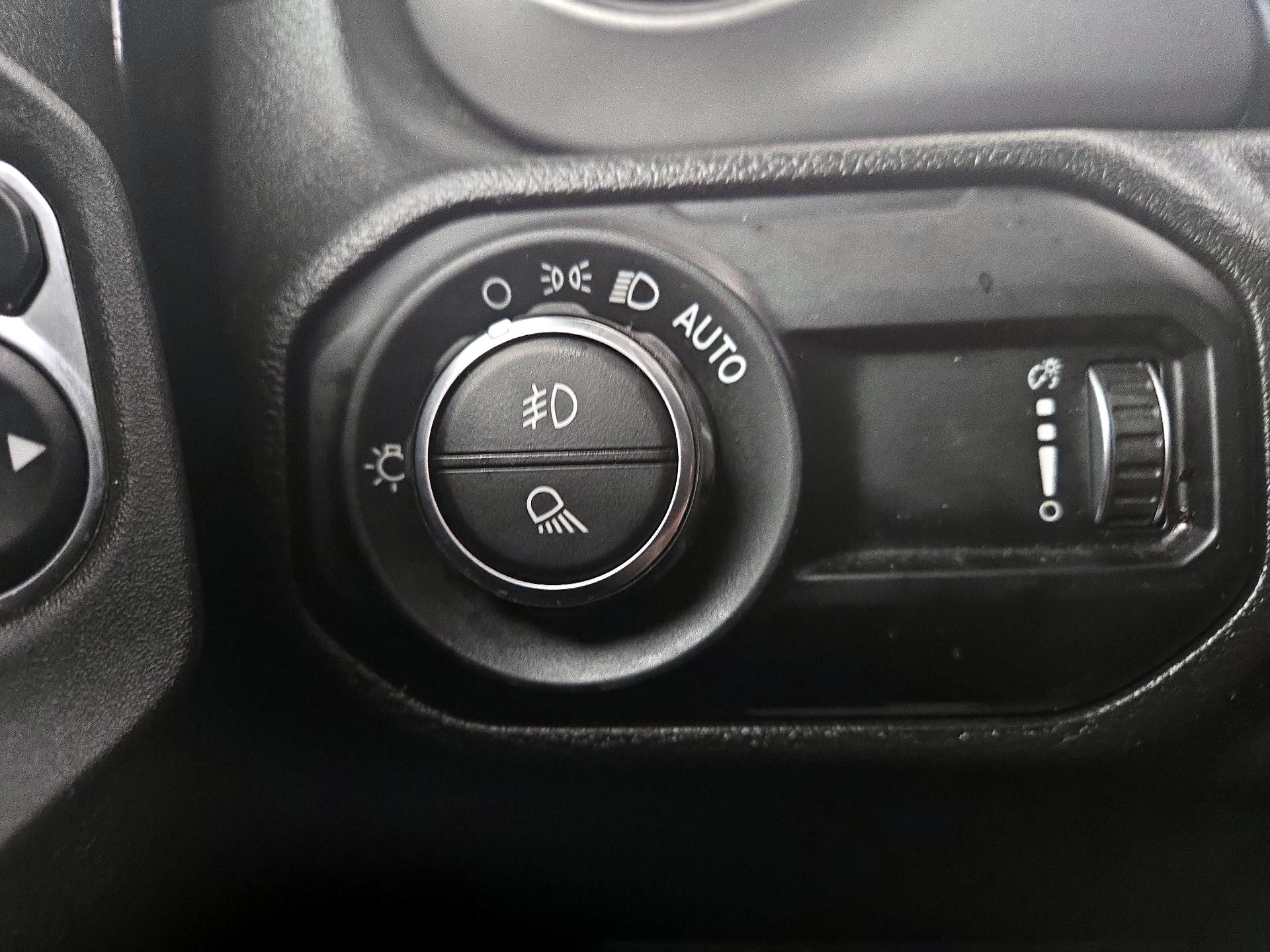 Thumbnail: 2023 Jeep Gladiator - 13