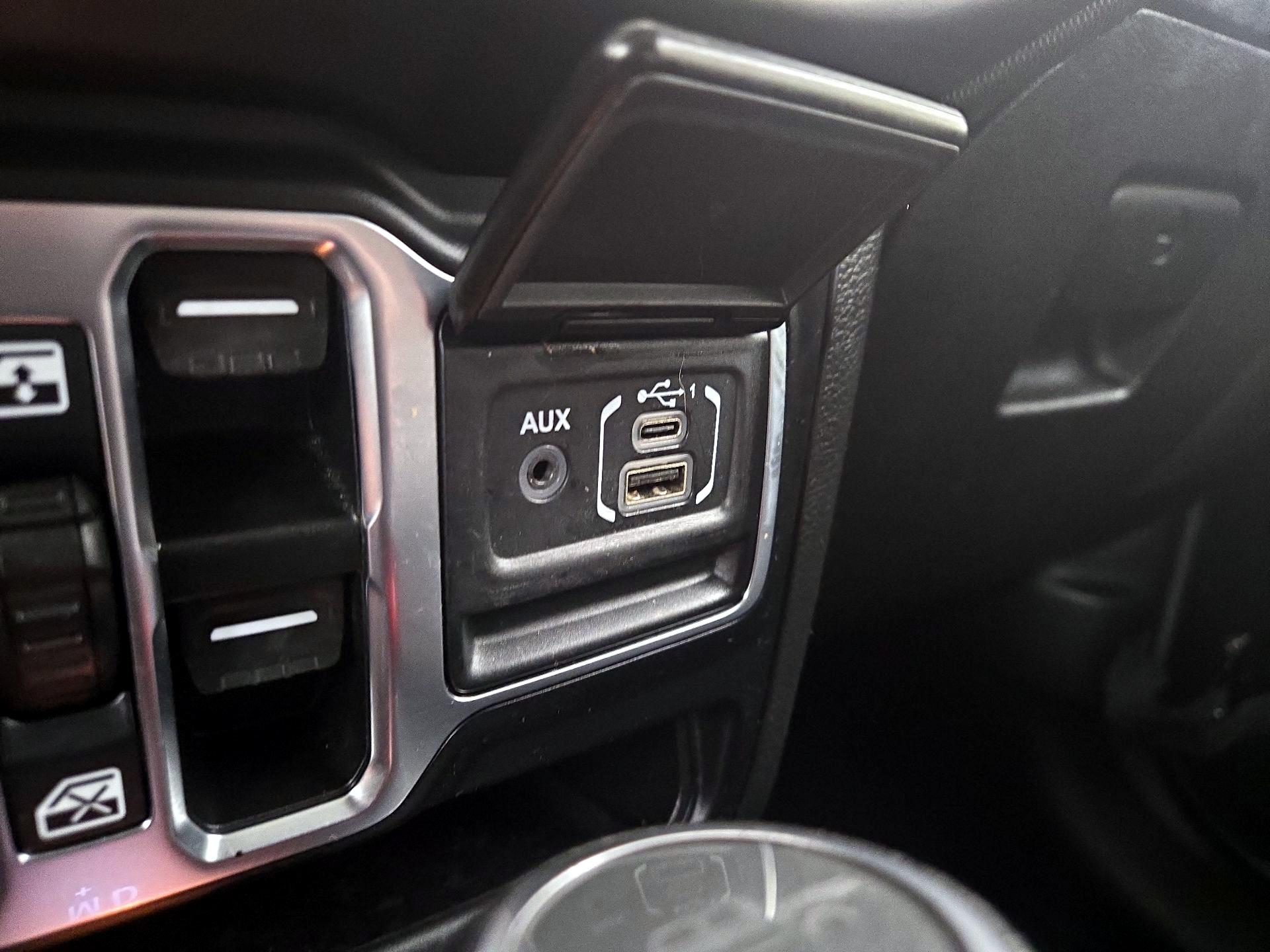 Thumbnail: 2023 Jeep Gladiator - 19