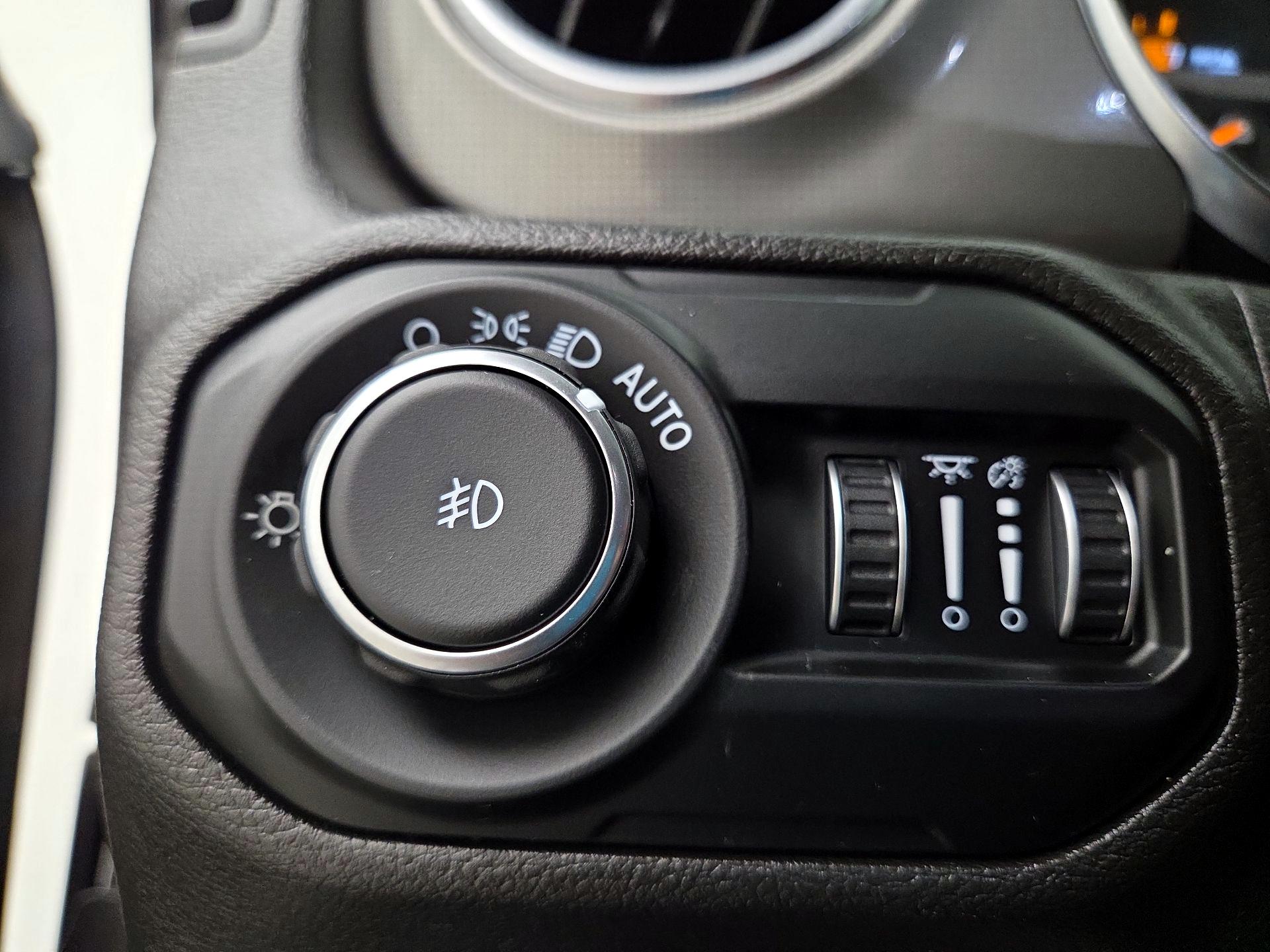 Thumbnail: 2022 Jeep Wrangler - 13