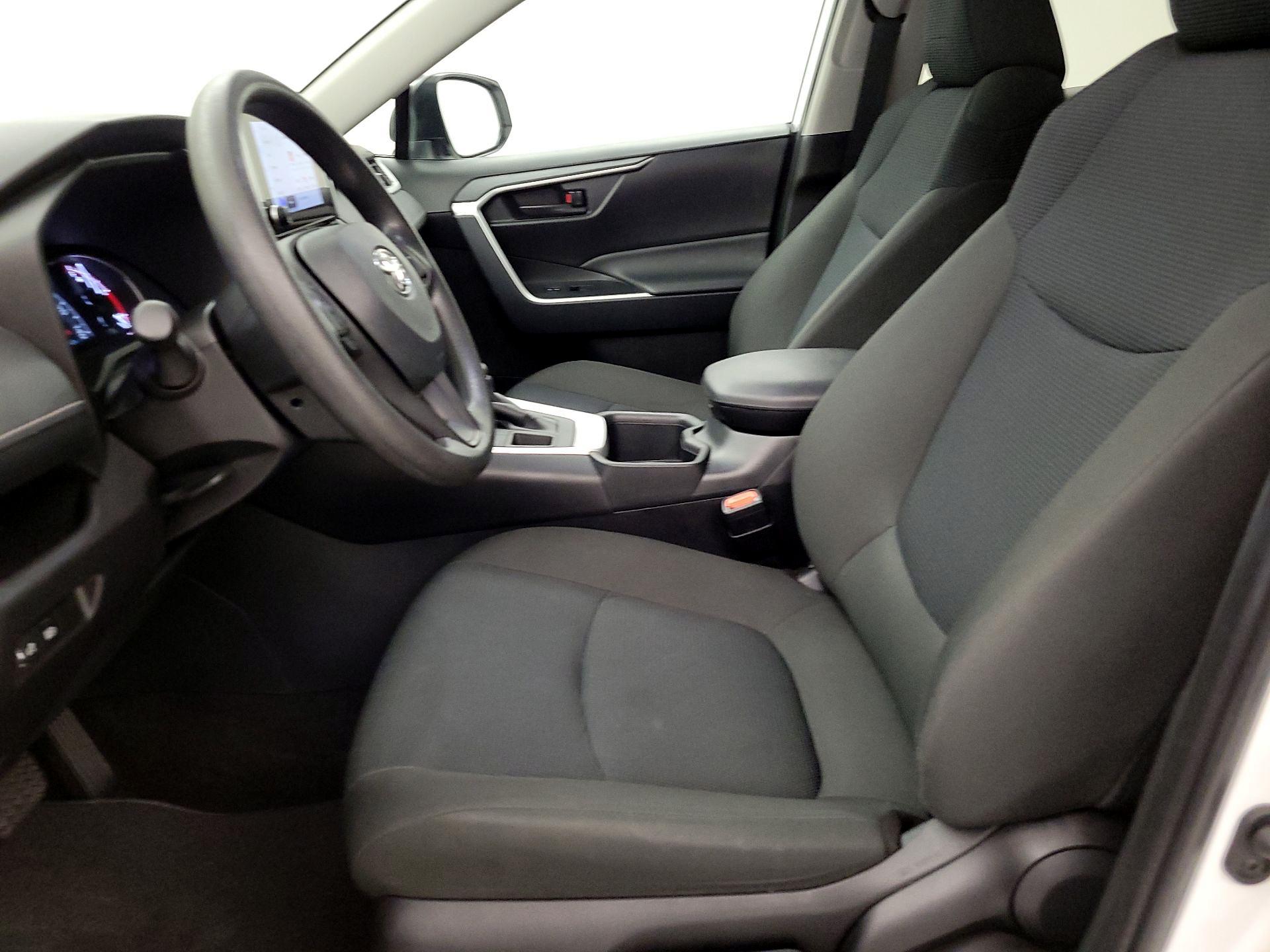 Thumbnail: 2025 Toyota RAV4 - 11