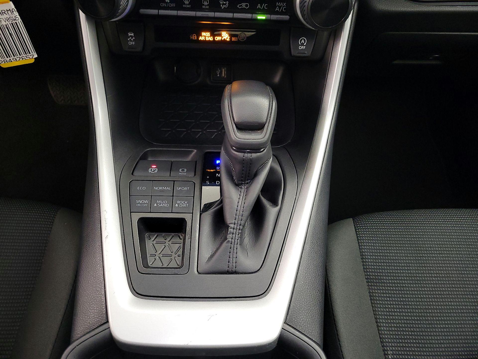 Thumbnail: 2025 Toyota RAV4 - 16