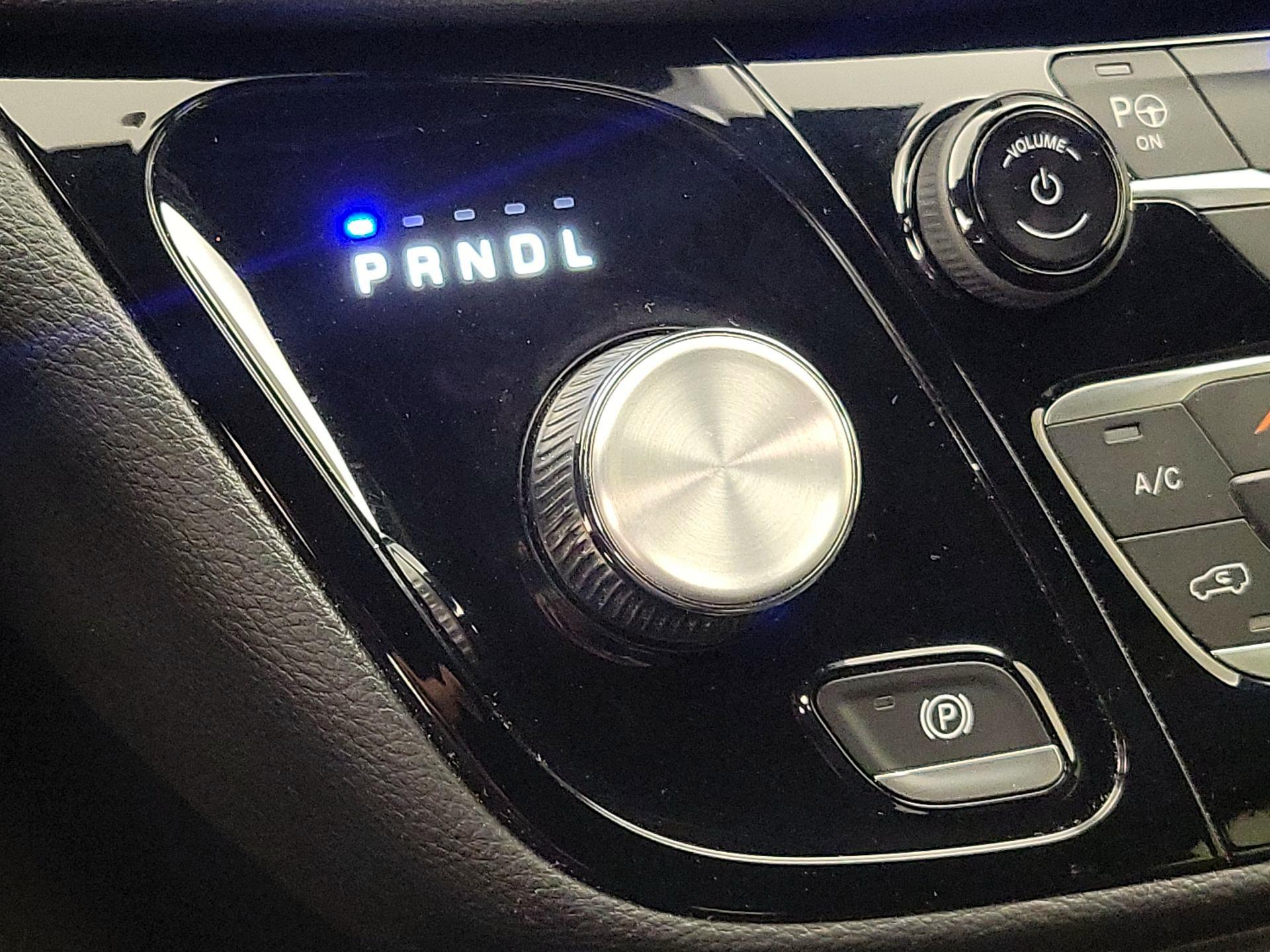 Thumbnail: 2023 Chrysler Pacifica - 17