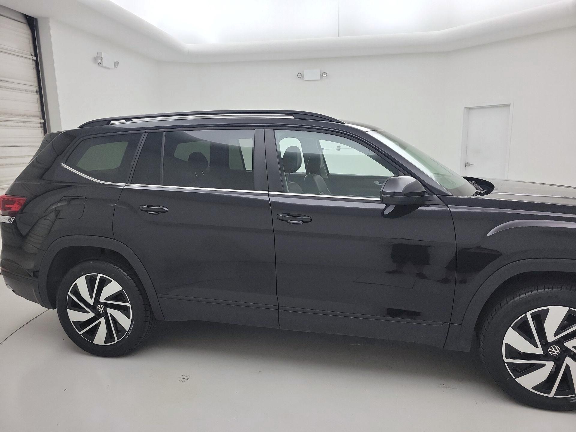 Thumbnail: 2024 Volkswagen Atlas - 4