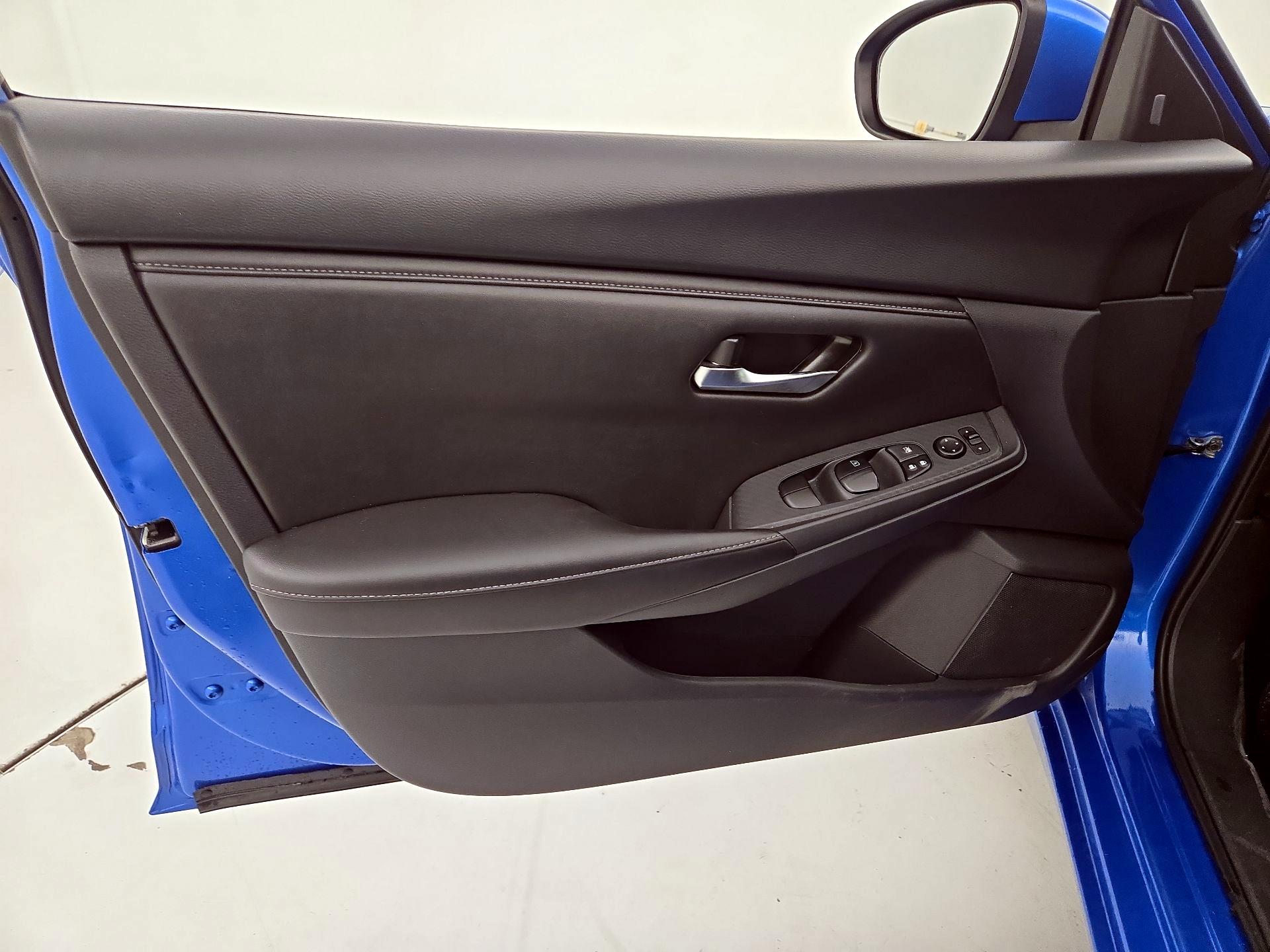 Thumbnail: 2023 Nissan Sentra - 12