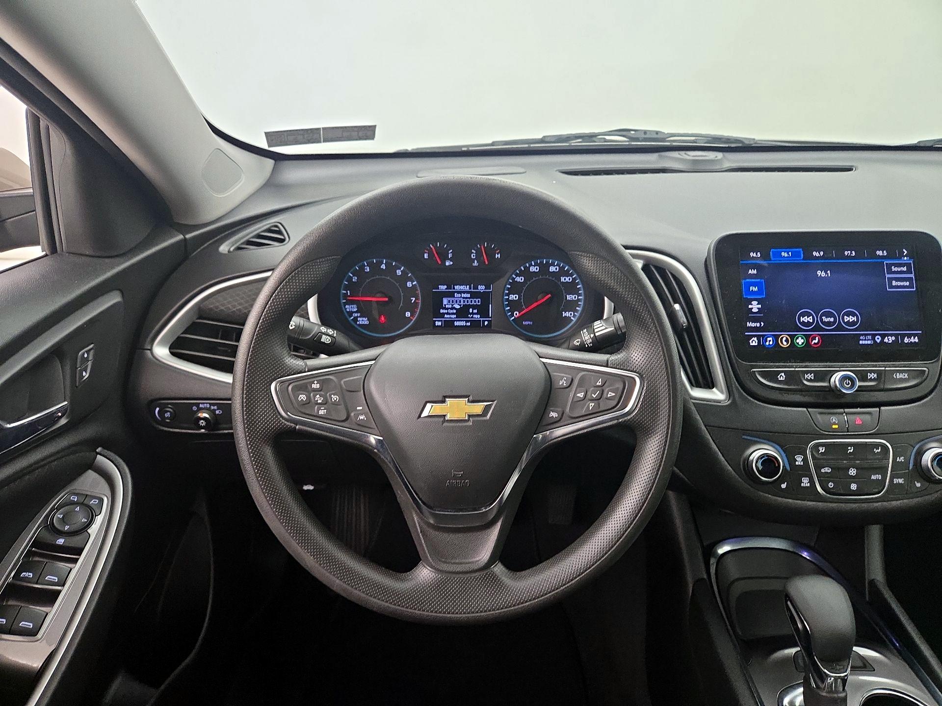 Thumbnail: 2023 Chevrolet Malibu - 10