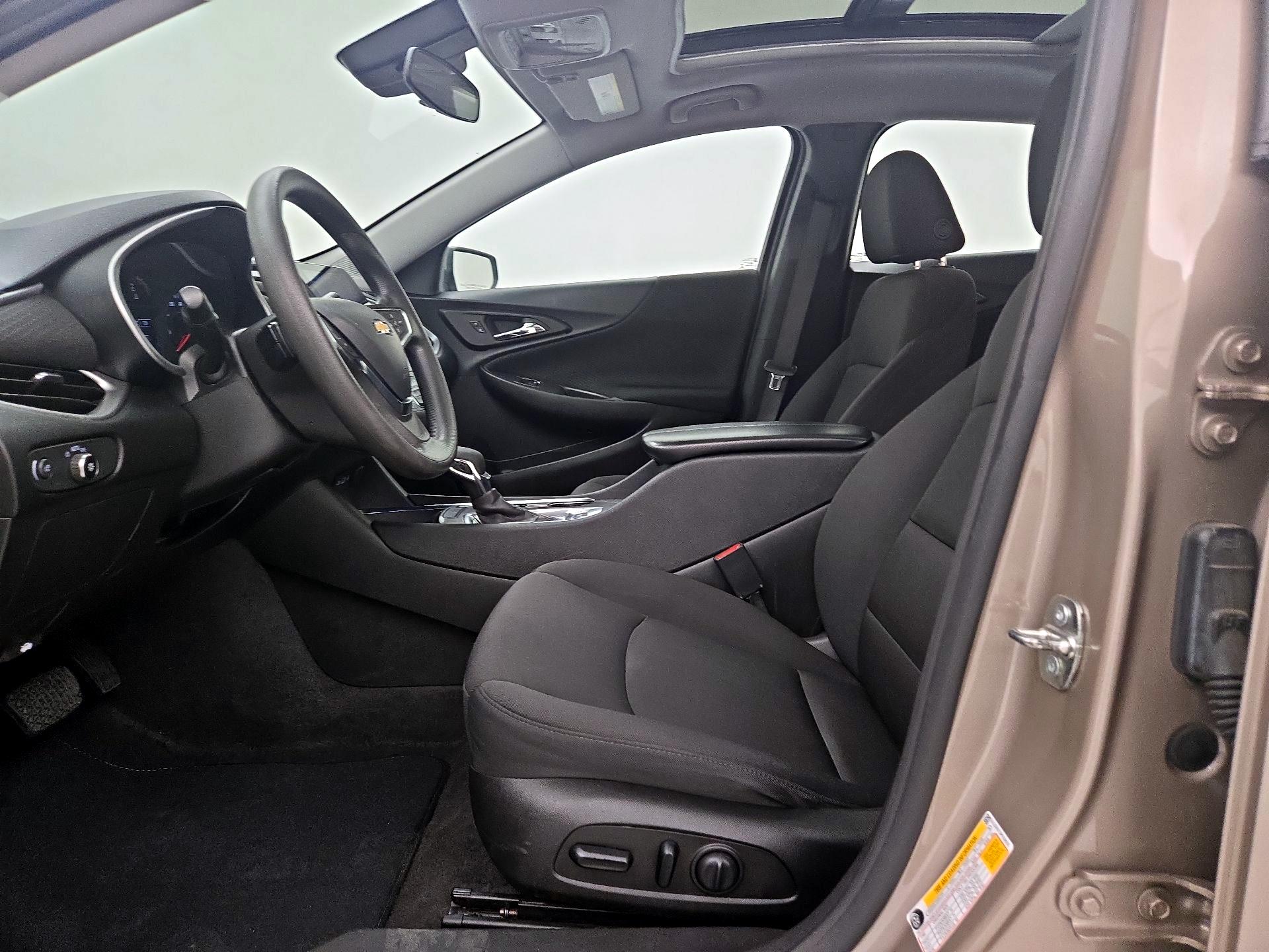 Thumbnail: 2023 Chevrolet Malibu - 11