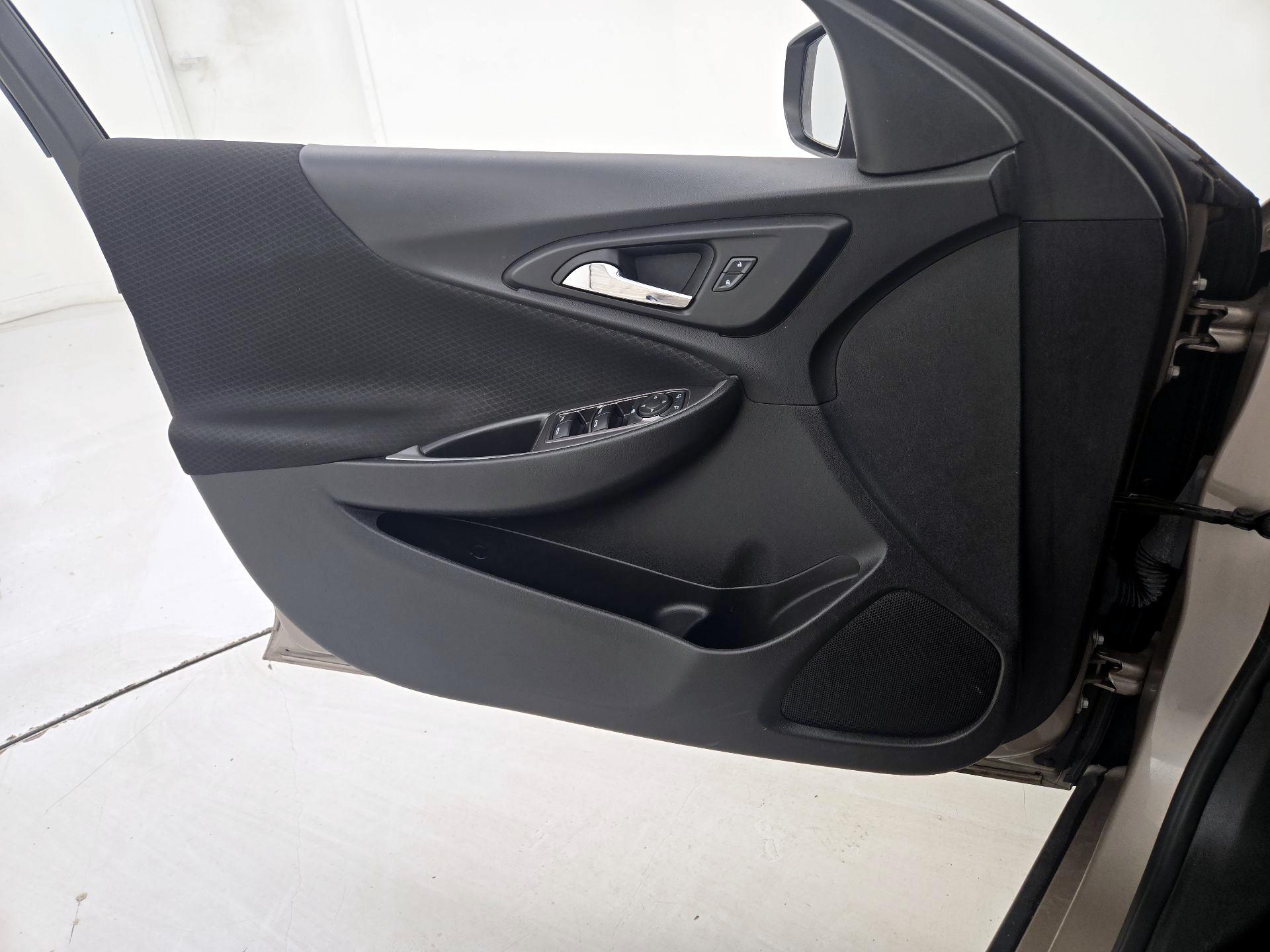 Thumbnail: 2023 Chevrolet Malibu - 12