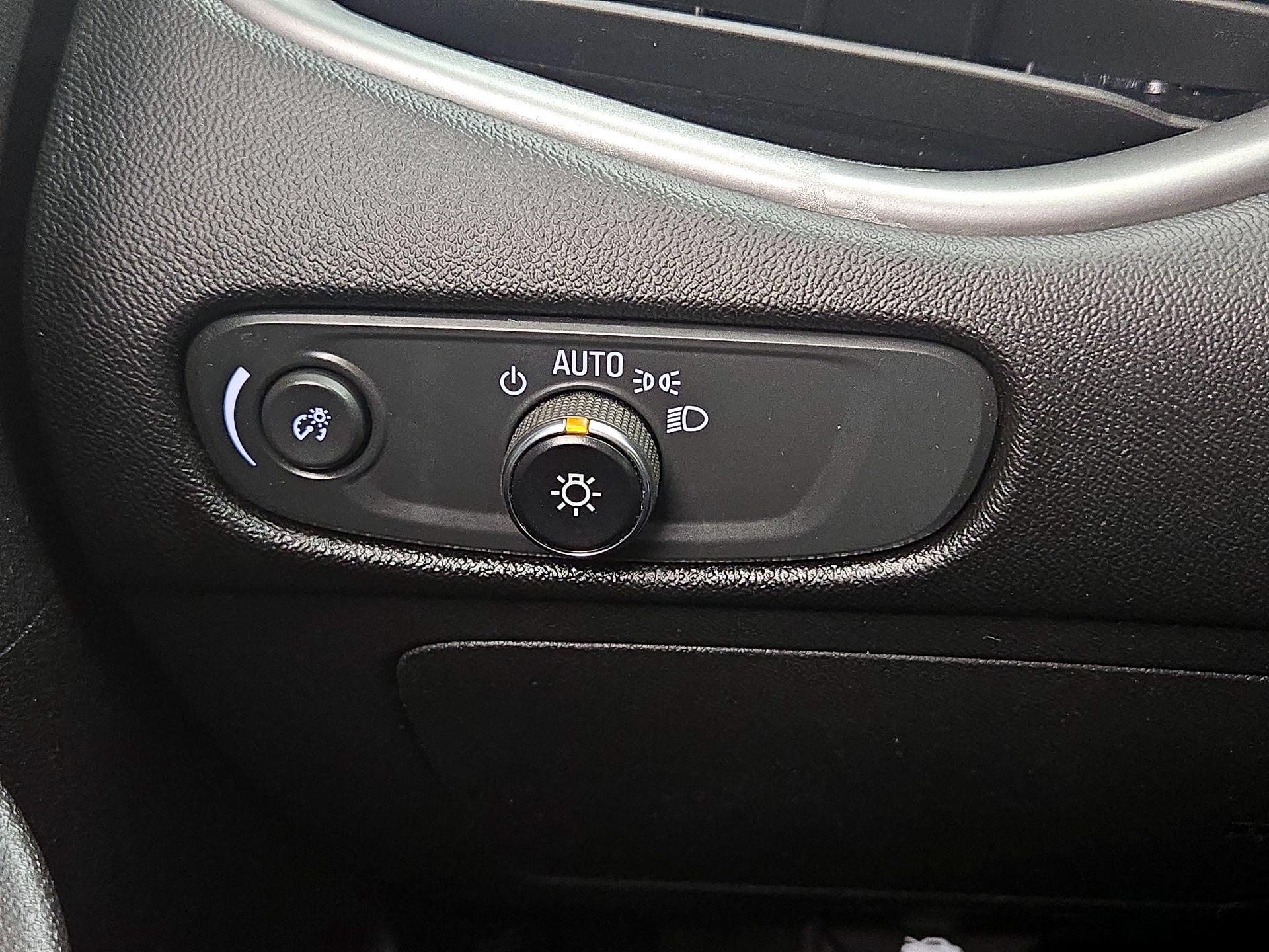 Thumbnail: 2023 Chevrolet Malibu - 13