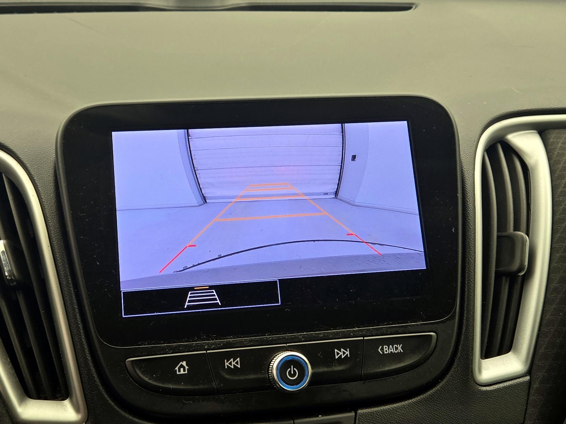 Thumbnail: 2023 Chevrolet Malibu - 14