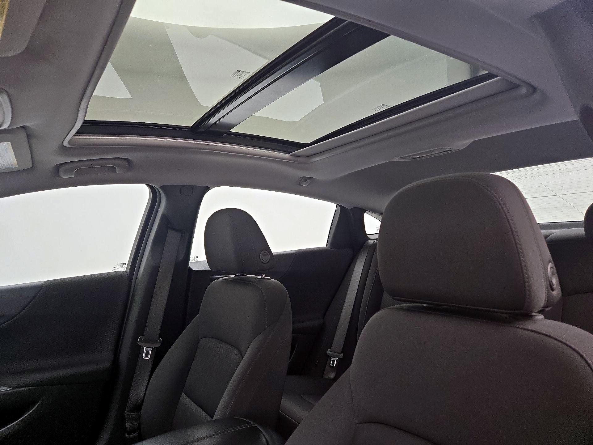 Thumbnail: 2023 Chevrolet Malibu - 18