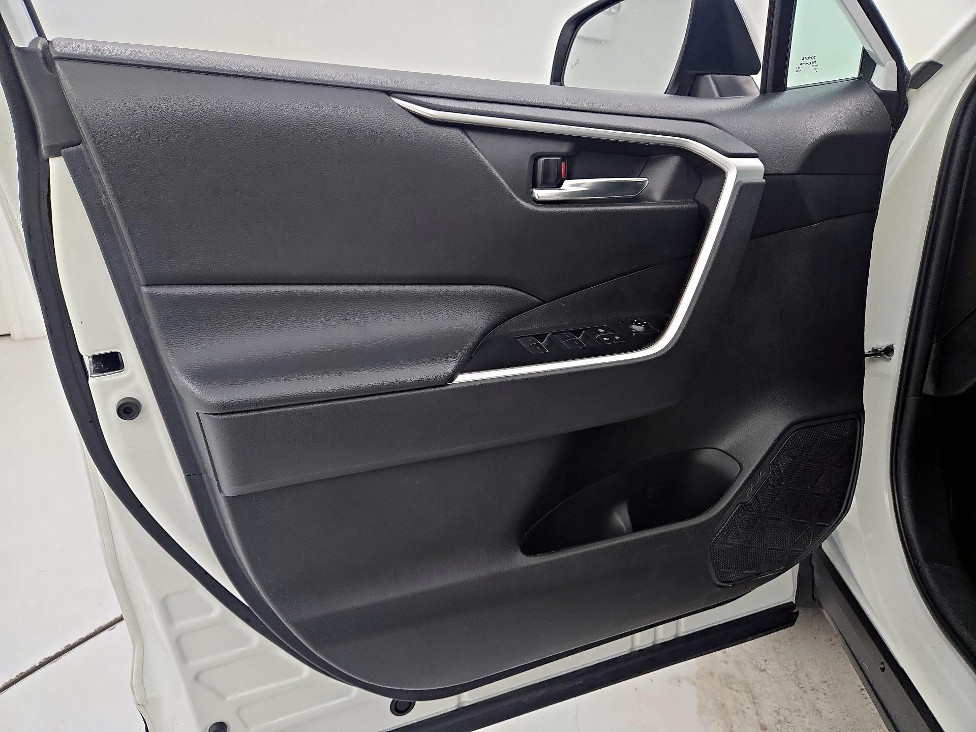 Thumbnail: 2024 Toyota RAV4 - 12