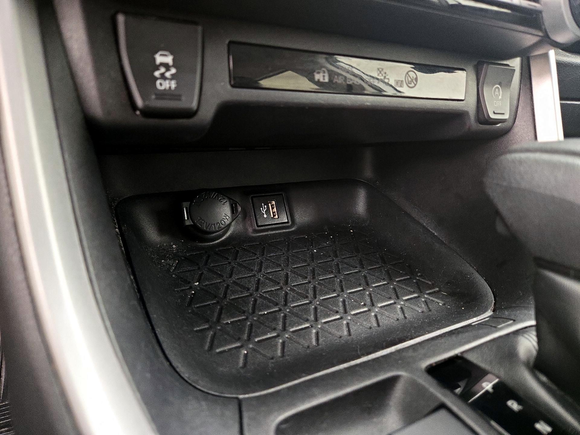 Thumbnail: 2024 Toyota RAV4 - 18