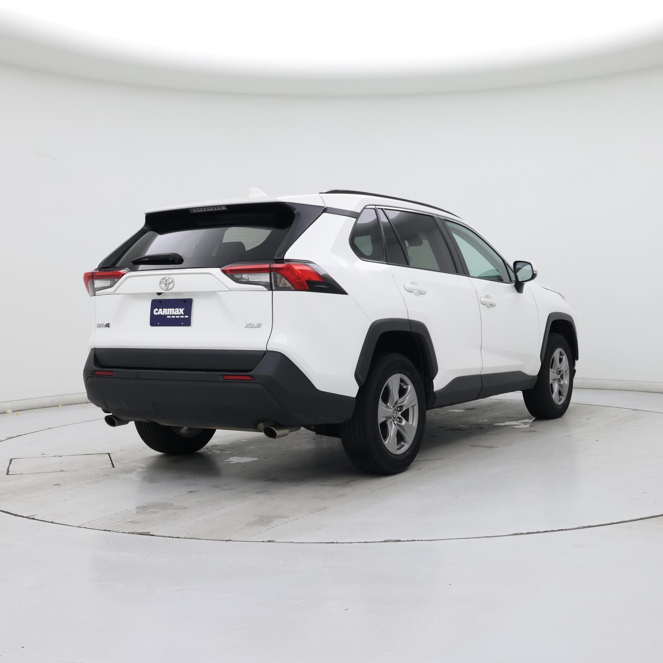 Thumbnail: 2024 Toyota RAV4 - 8