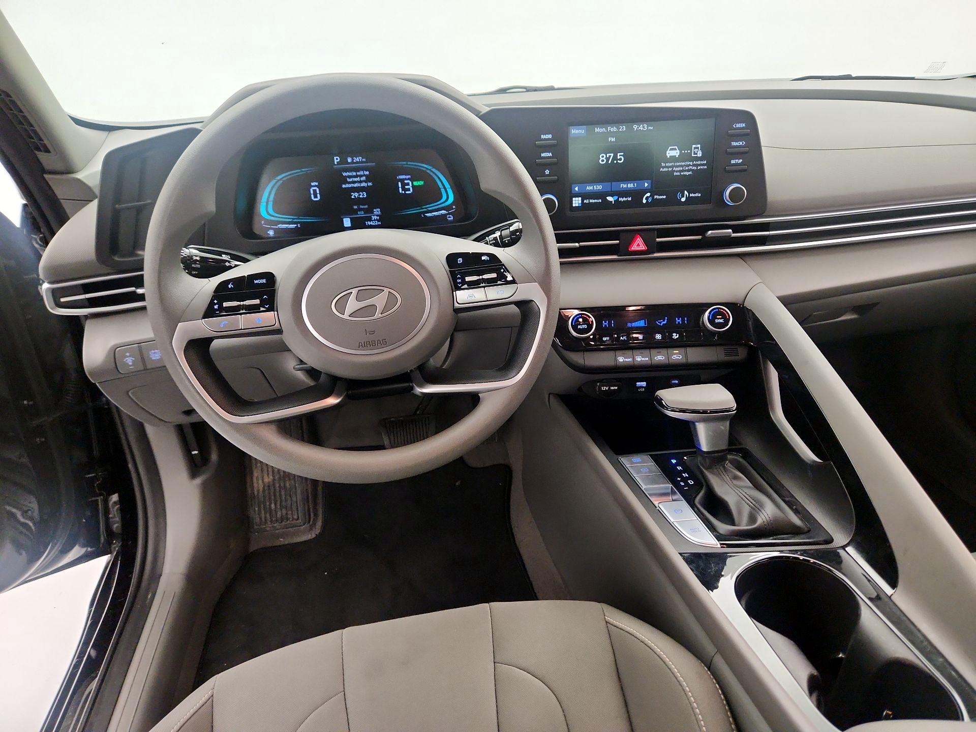 Thumbnail: 2025 Hyundai Elantra - 9