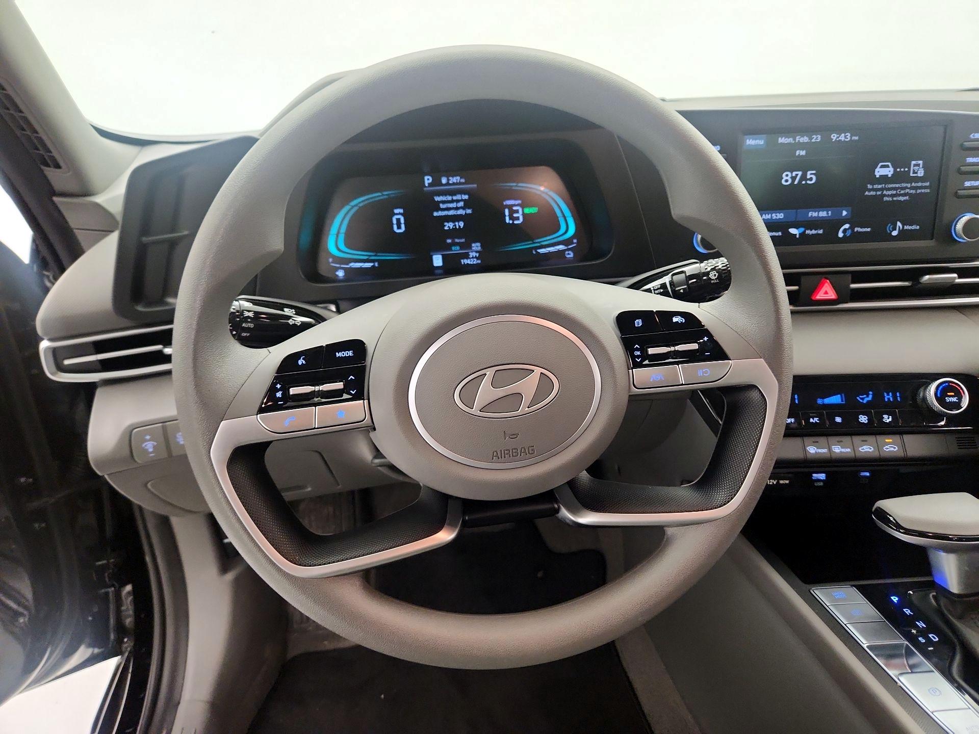 Thumbnail: 2025 Hyundai Elantra - 10